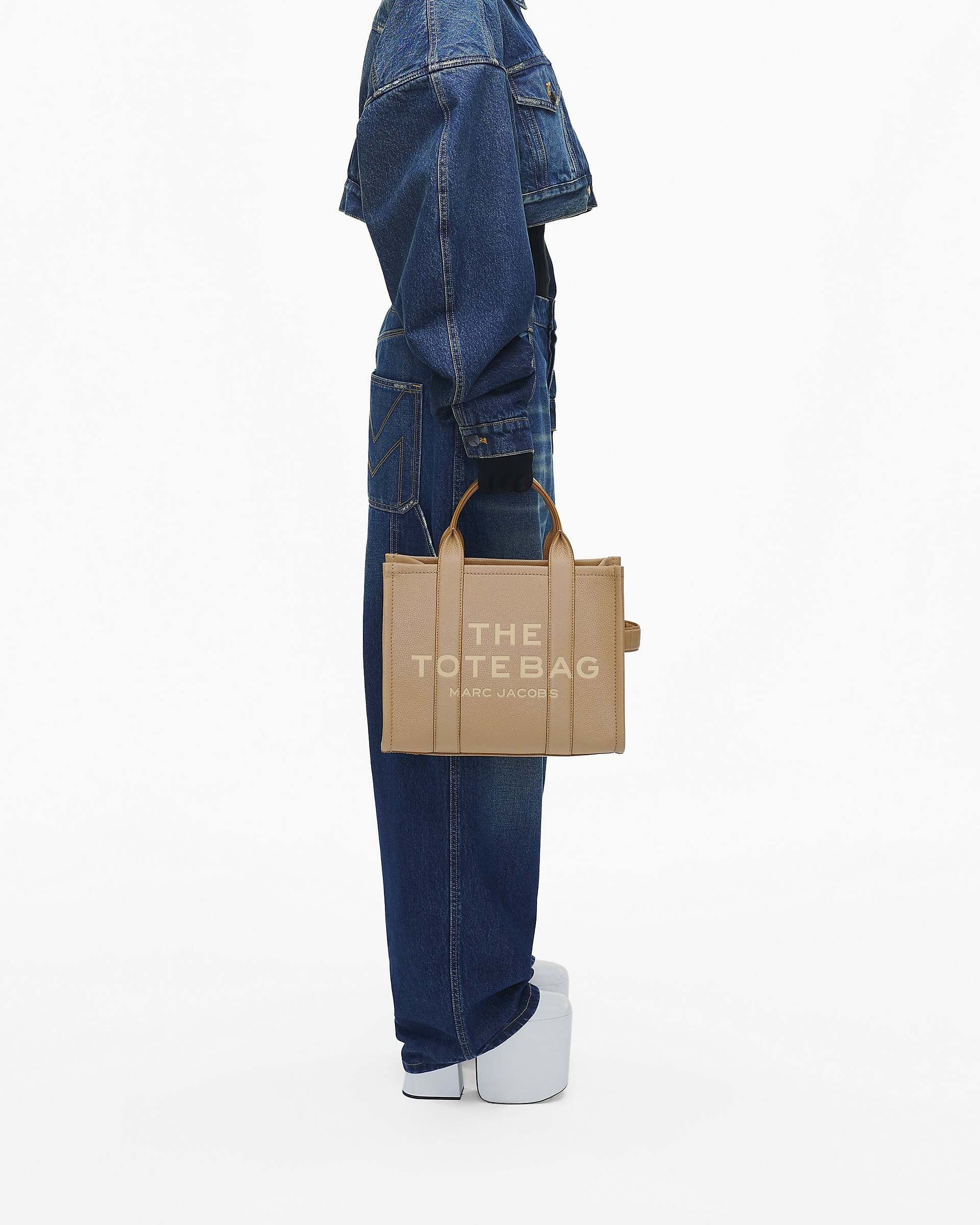 THE LEATHER MEDIUM TOTE BAG - 9