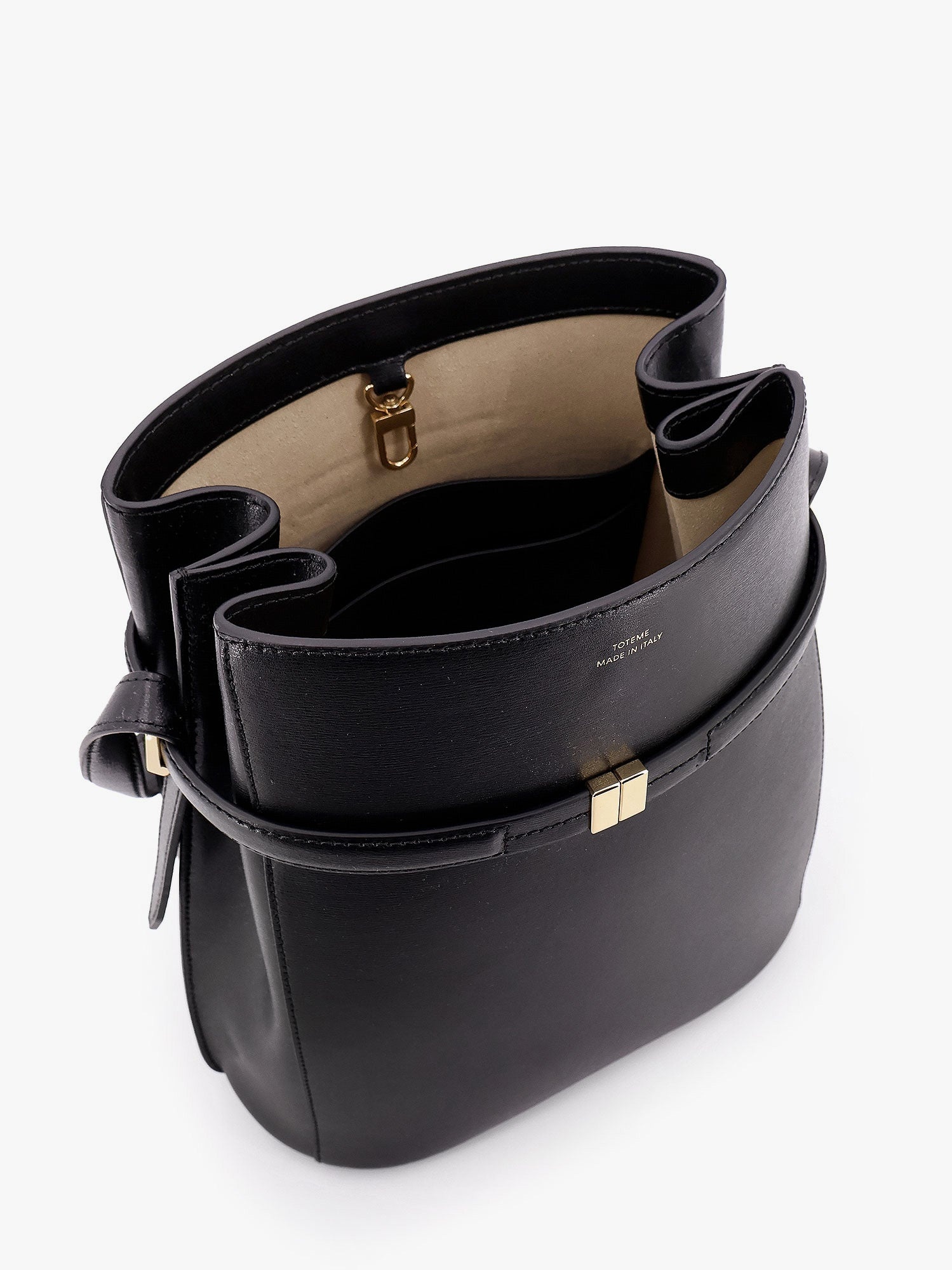 Leather bucket bag with frontal strap - 5