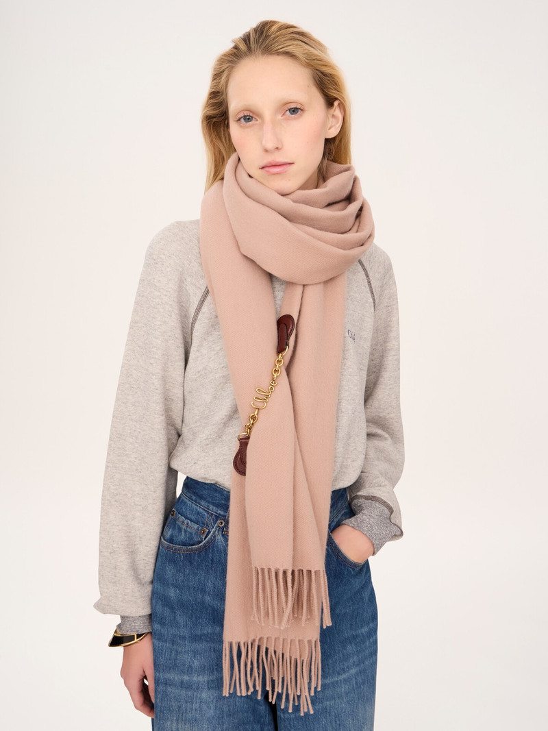 THE CHLOÉ ICONIC SCARF IN WOOL 3