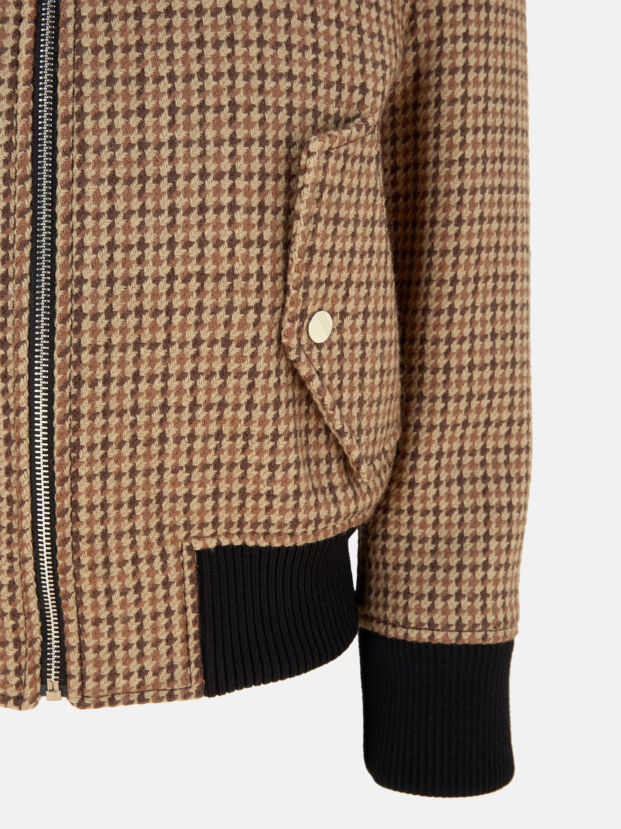 BROWN BOMBER - 4