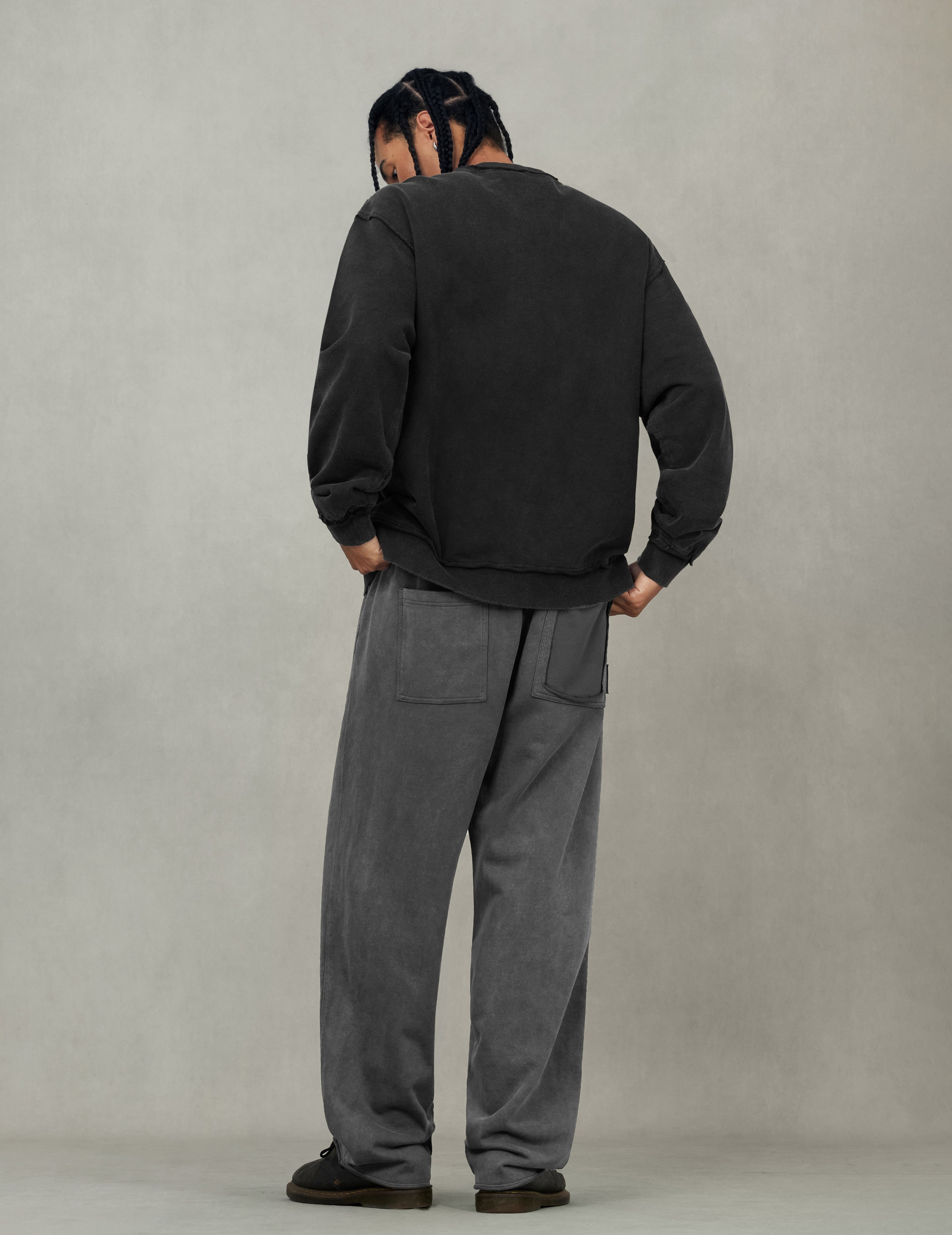 Acid-wash and Distressed Seagull Appliqué Relax Fit Sweatshirt - 8