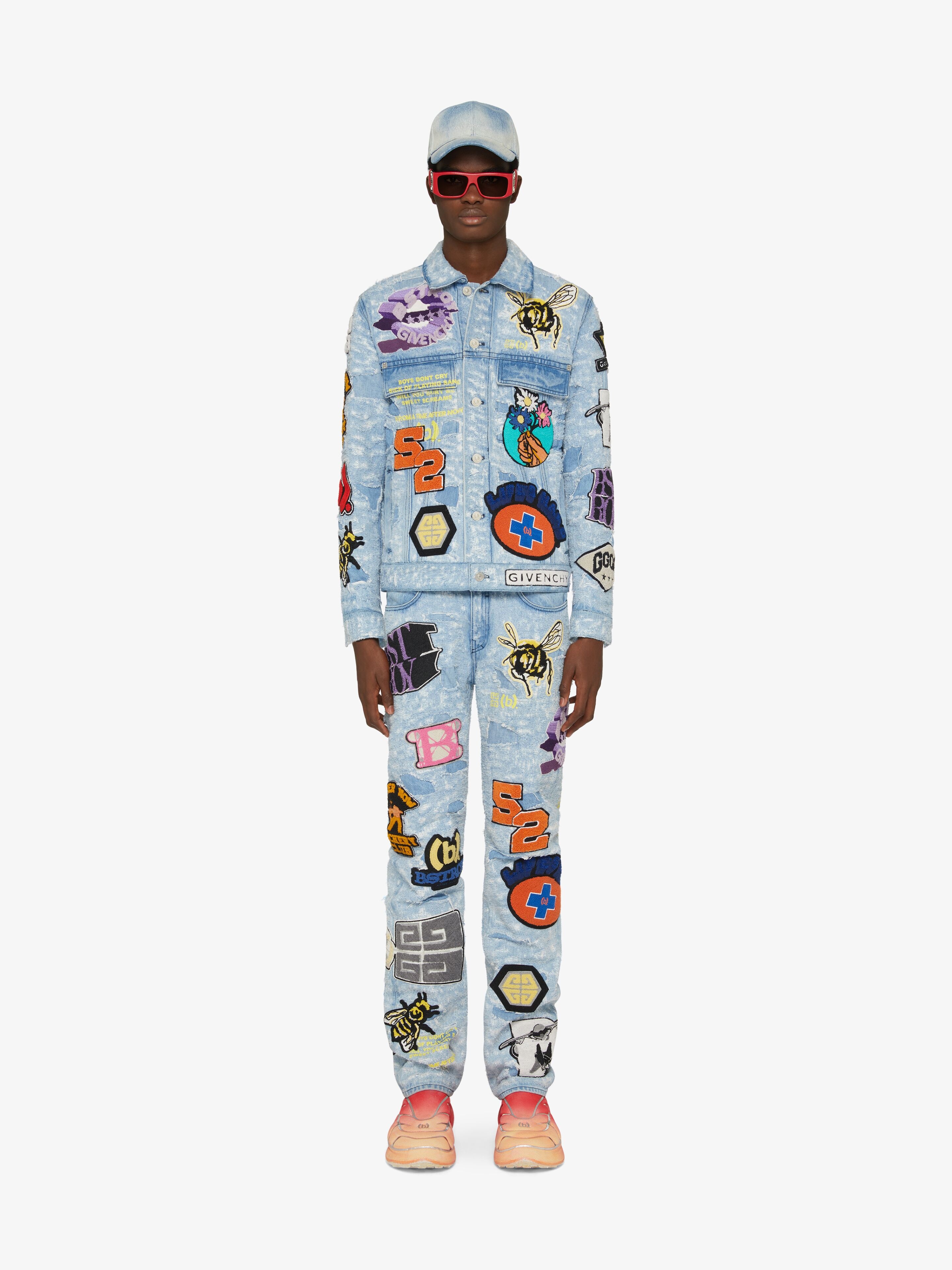 REGULAR FIT JEANS IN DESTROYED DENIM WITH PATCHES - 2