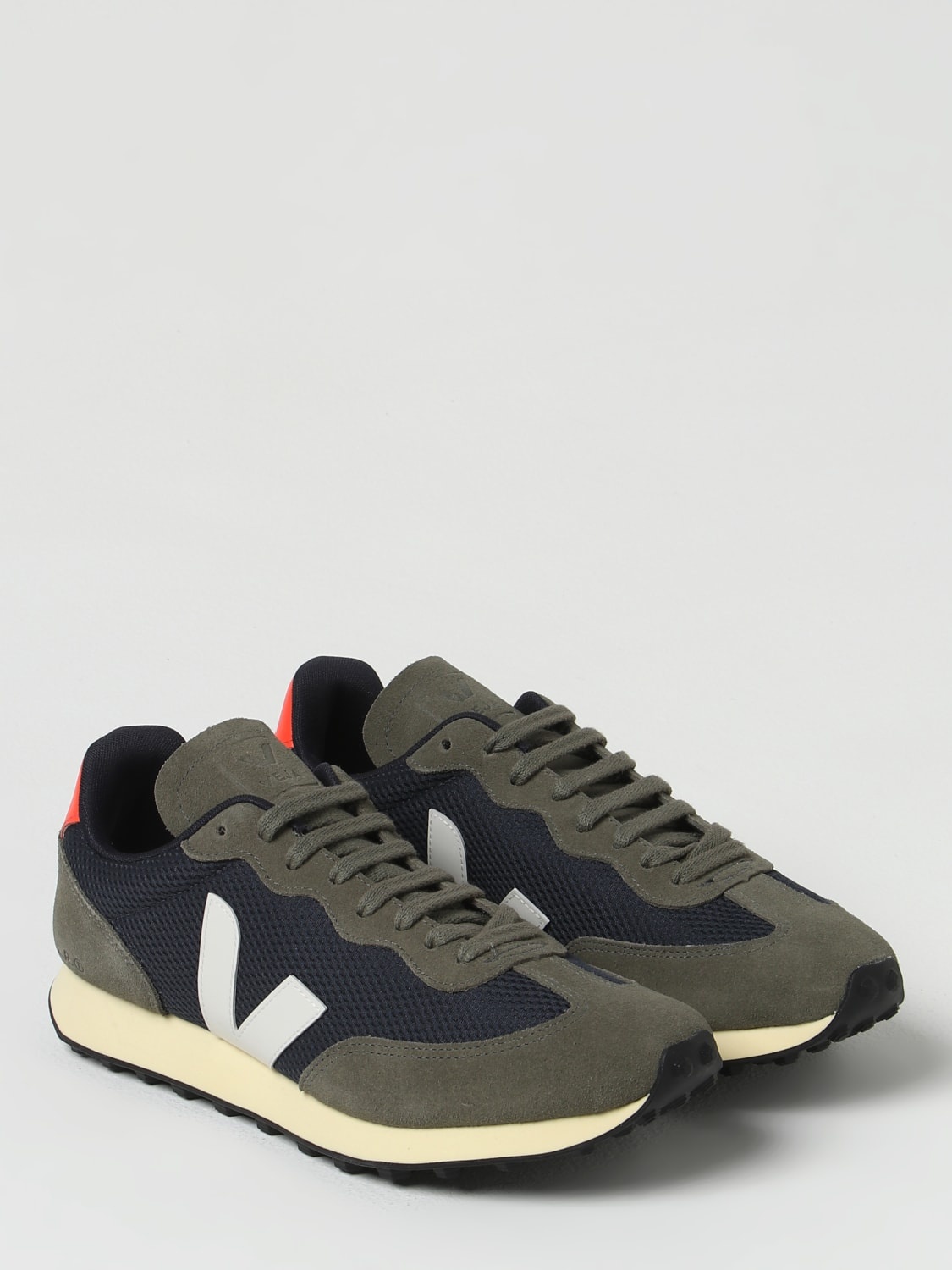 Sneakers men Veja - 2