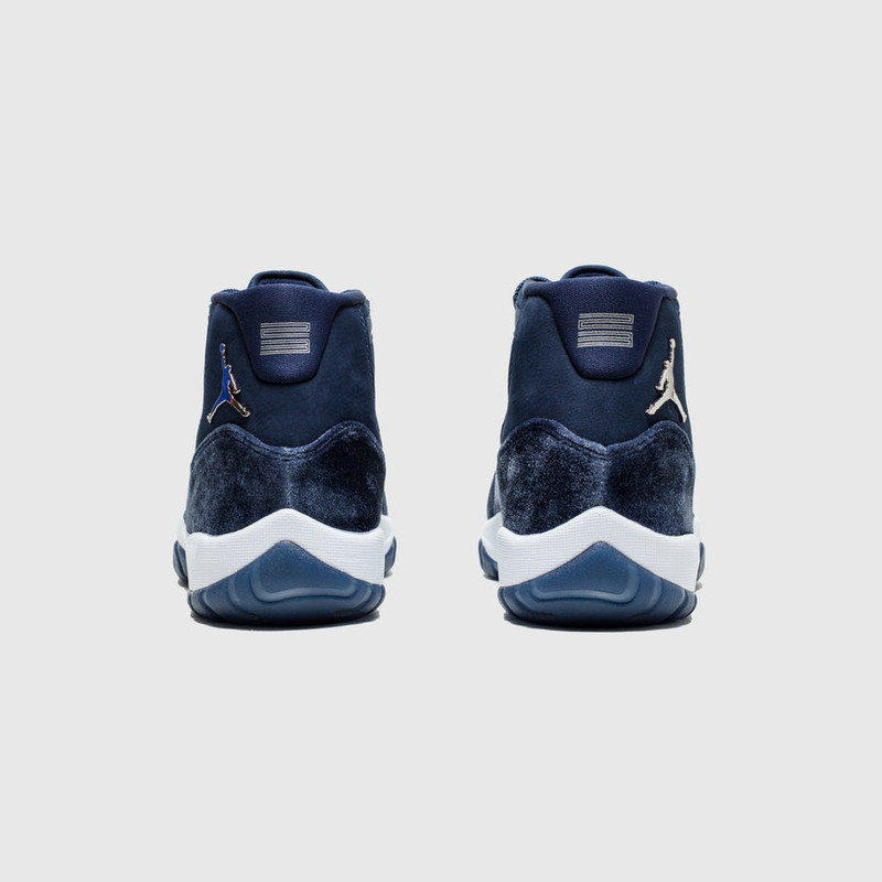 Jordan WMNS AIR JORDAN 11 RETRO "MIDNIGHT NAVY" outlook