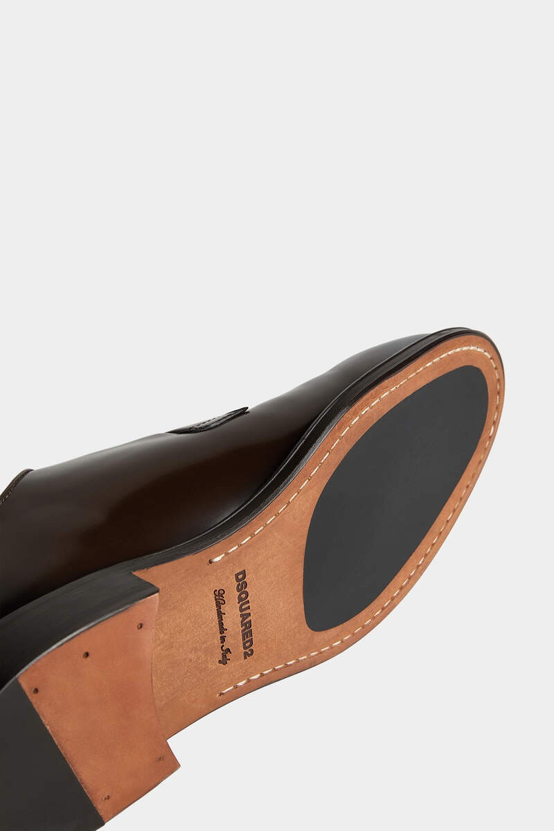 D2 CLASSIC FLAT SHOES 4