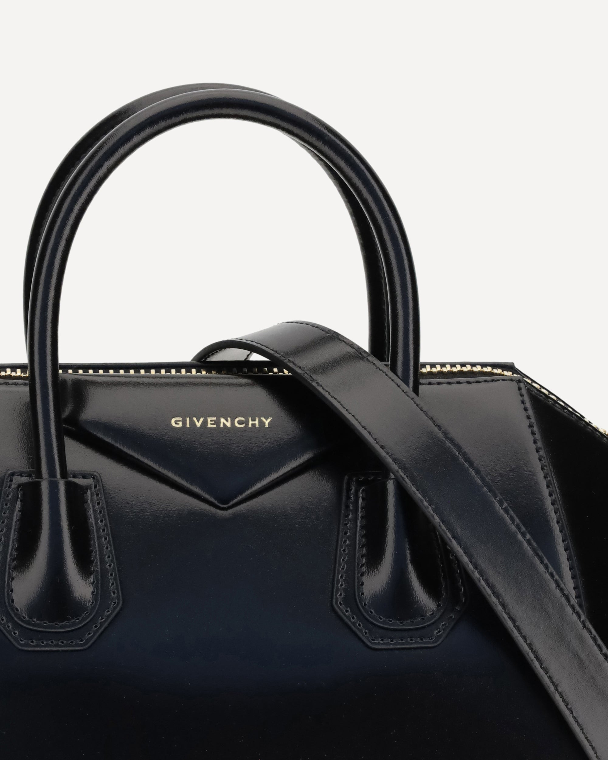 Antigona small Handbag - 4