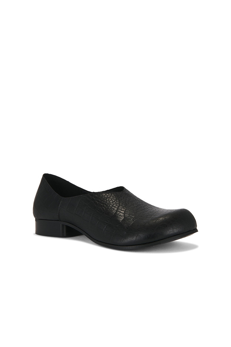 067 Crocodile Clog 2