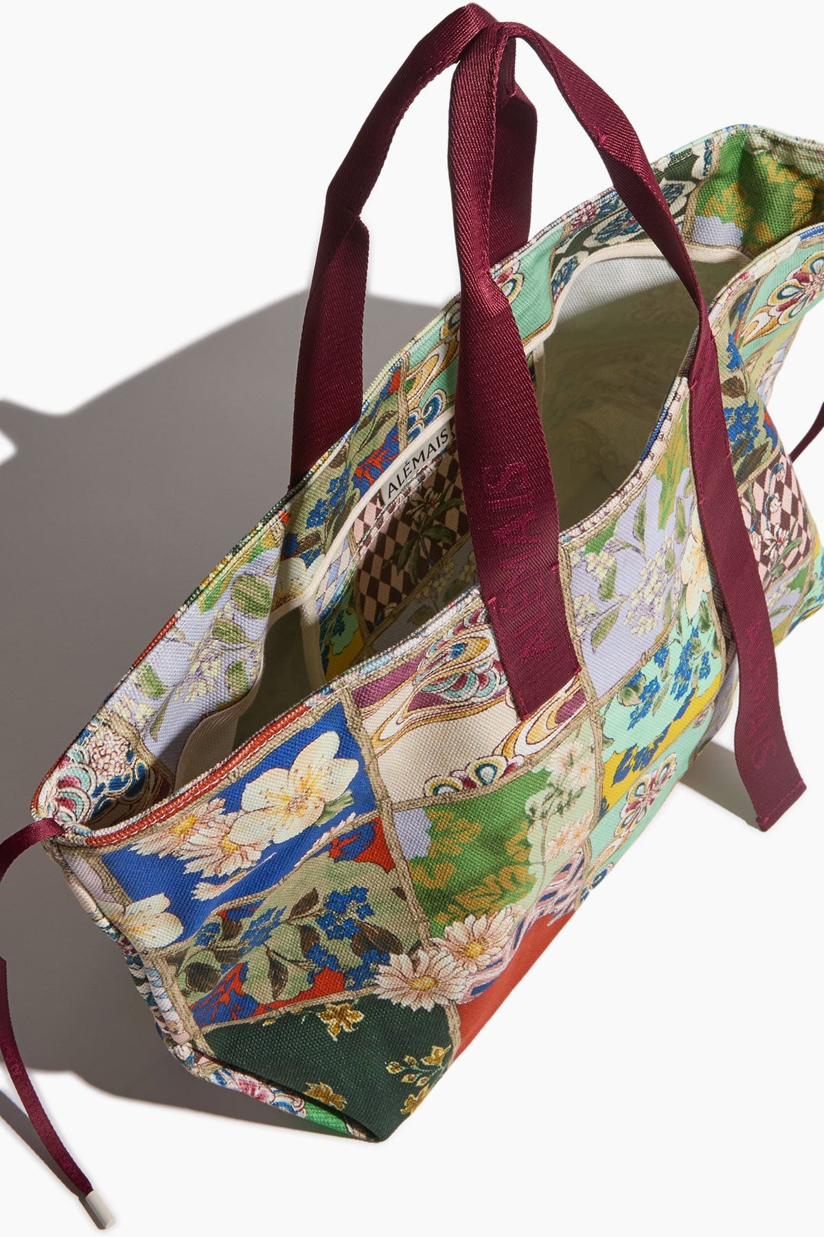 Bianca Beach Tote in Multi - 4