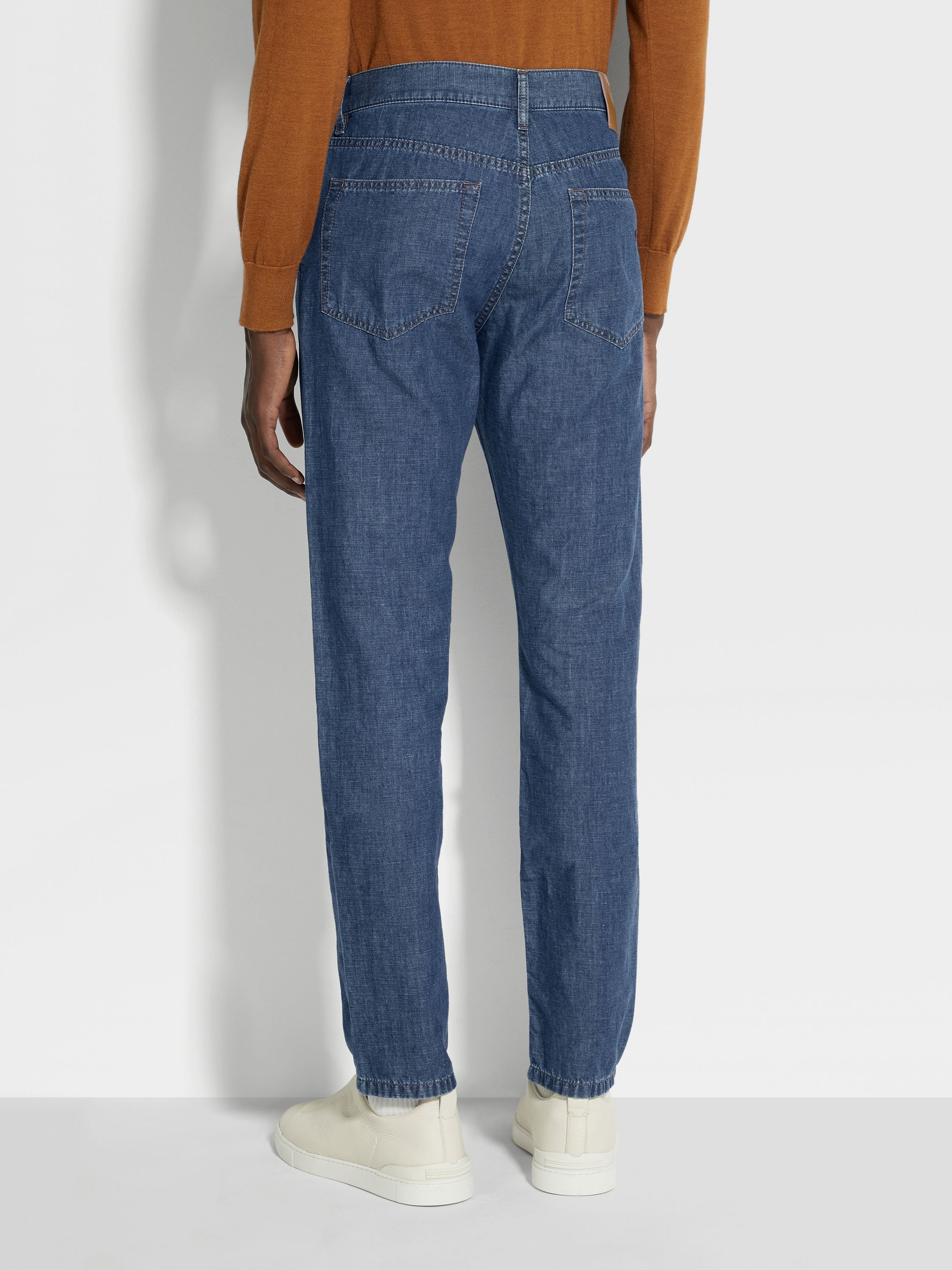 DARK BLUE BLEACHED COTTON AND LINEN ROCCIA JEANS - 5