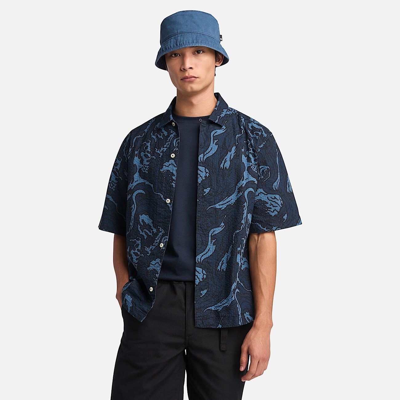 Men's Seersucker Graphic Resort Shirt - 2