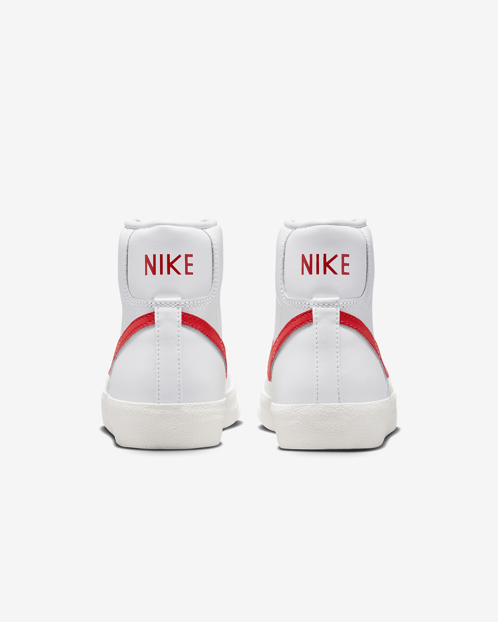 Nike Women's Blazer Mid '77 Shoes - 6