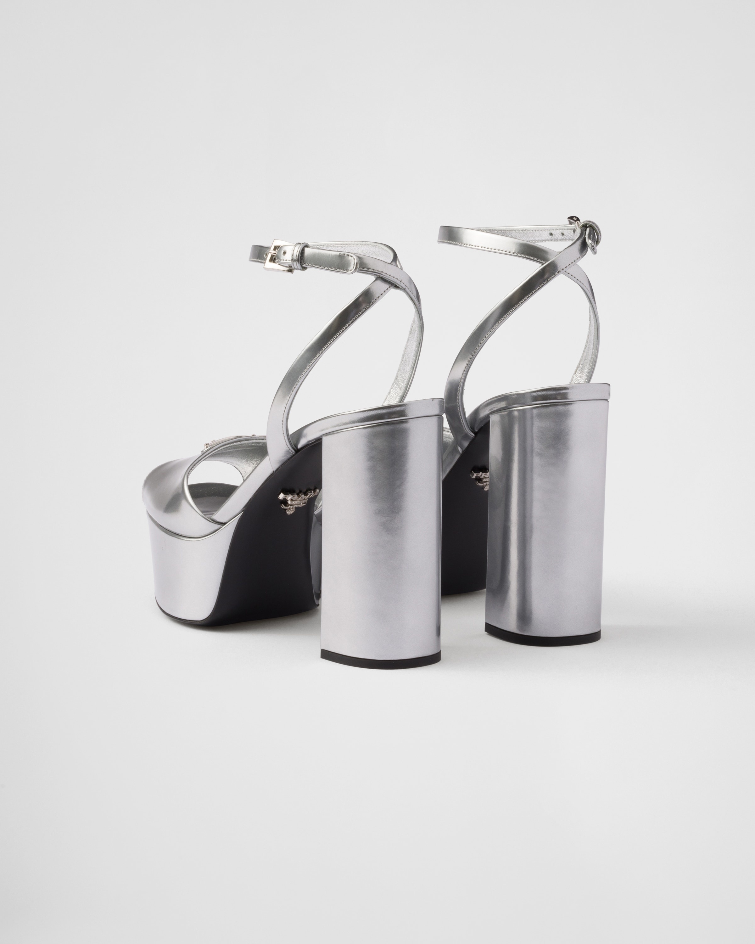 Metallic leather platform sandals - 4
