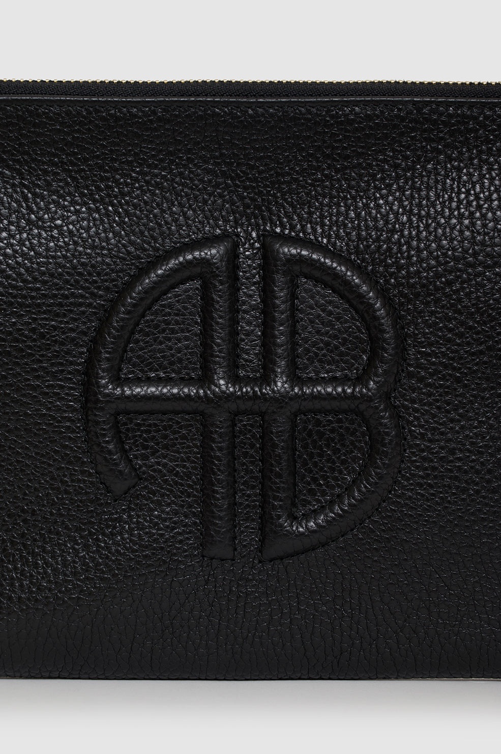 Lili Pouch - Black Pebbled - 5