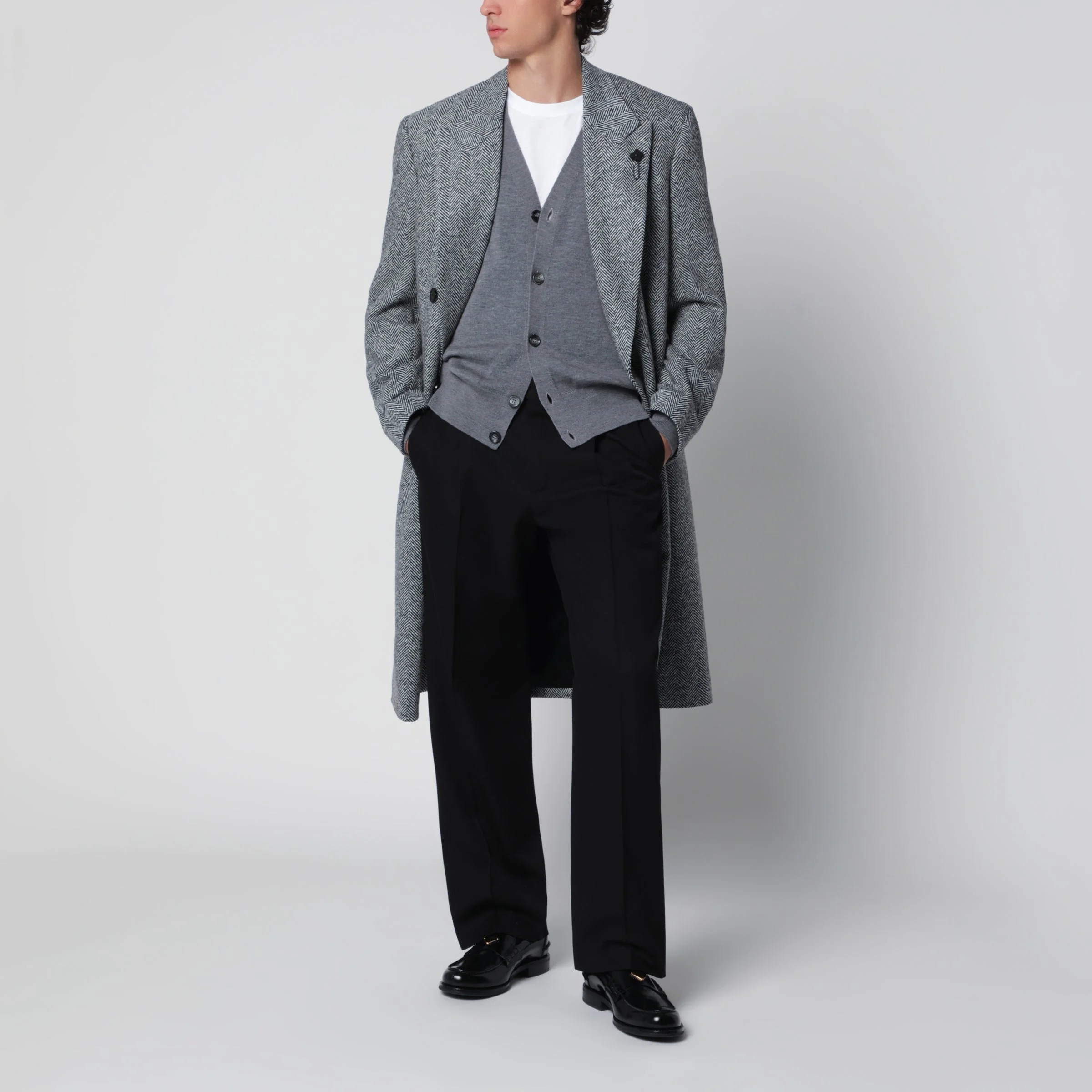 Grey double-breasted coat in wool with herringbone pattern - 1