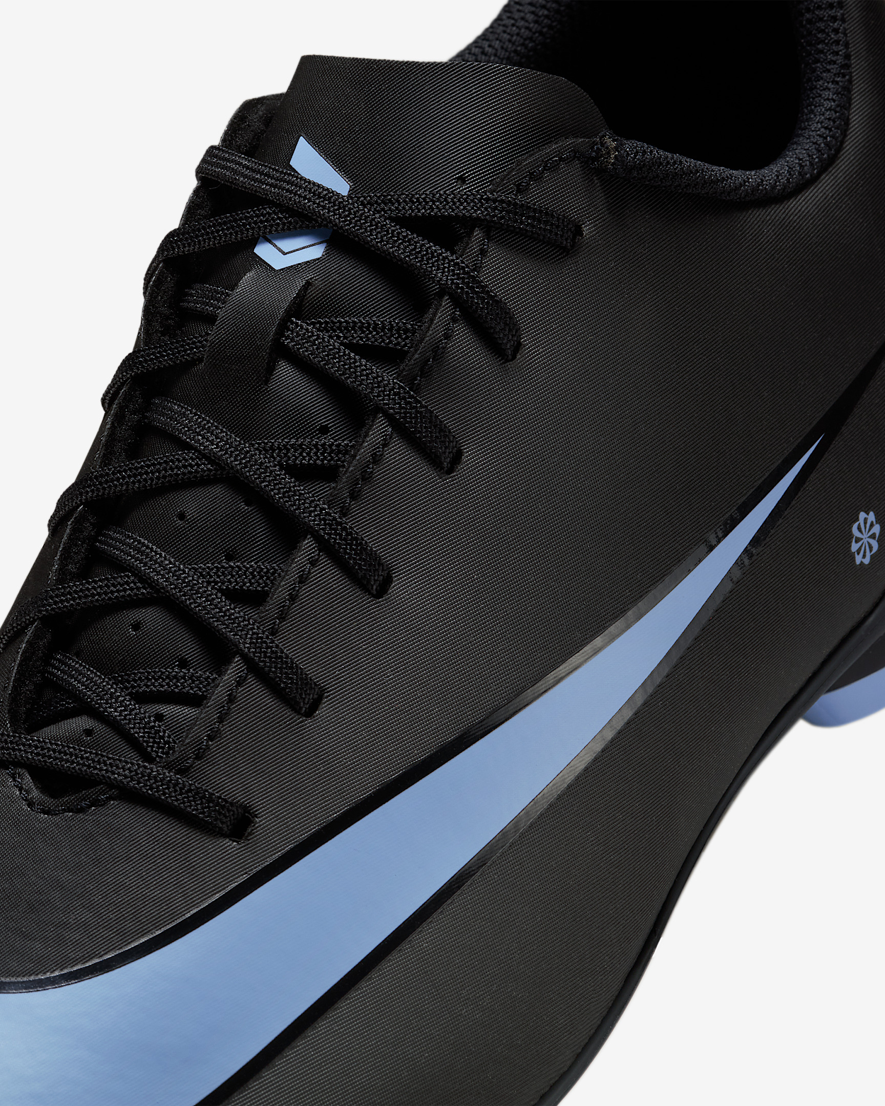 Nike Mercurial Vapor 16 Club Multi-Ground Low-Top Soccer Cleats - 8