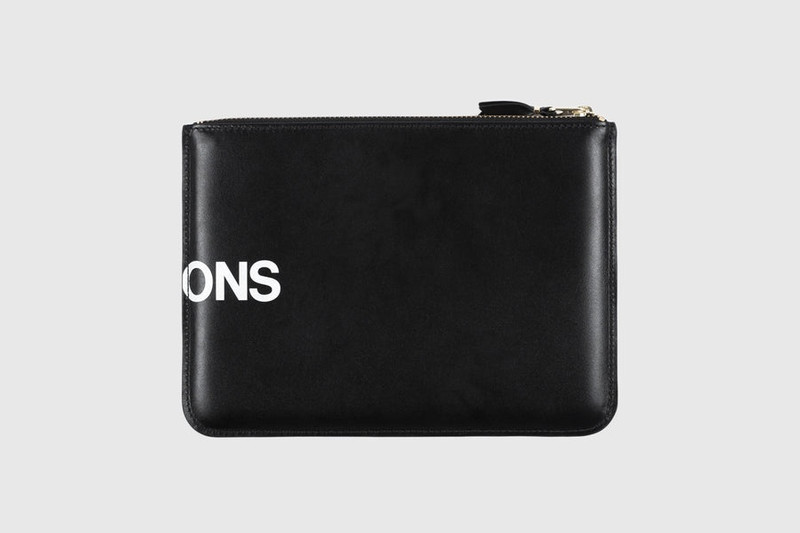 Comme Des Garçons HUGE LOGO WALLET outlook