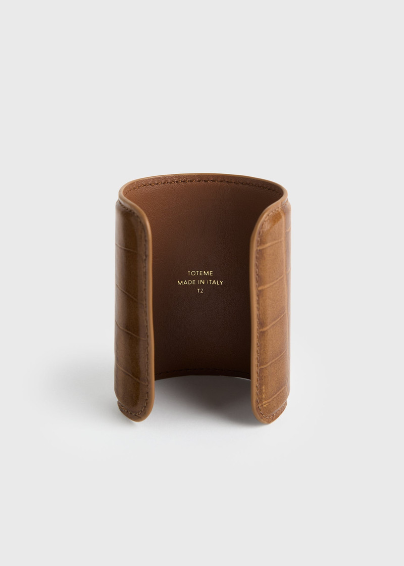 Long croco-embossed cuff camel 7