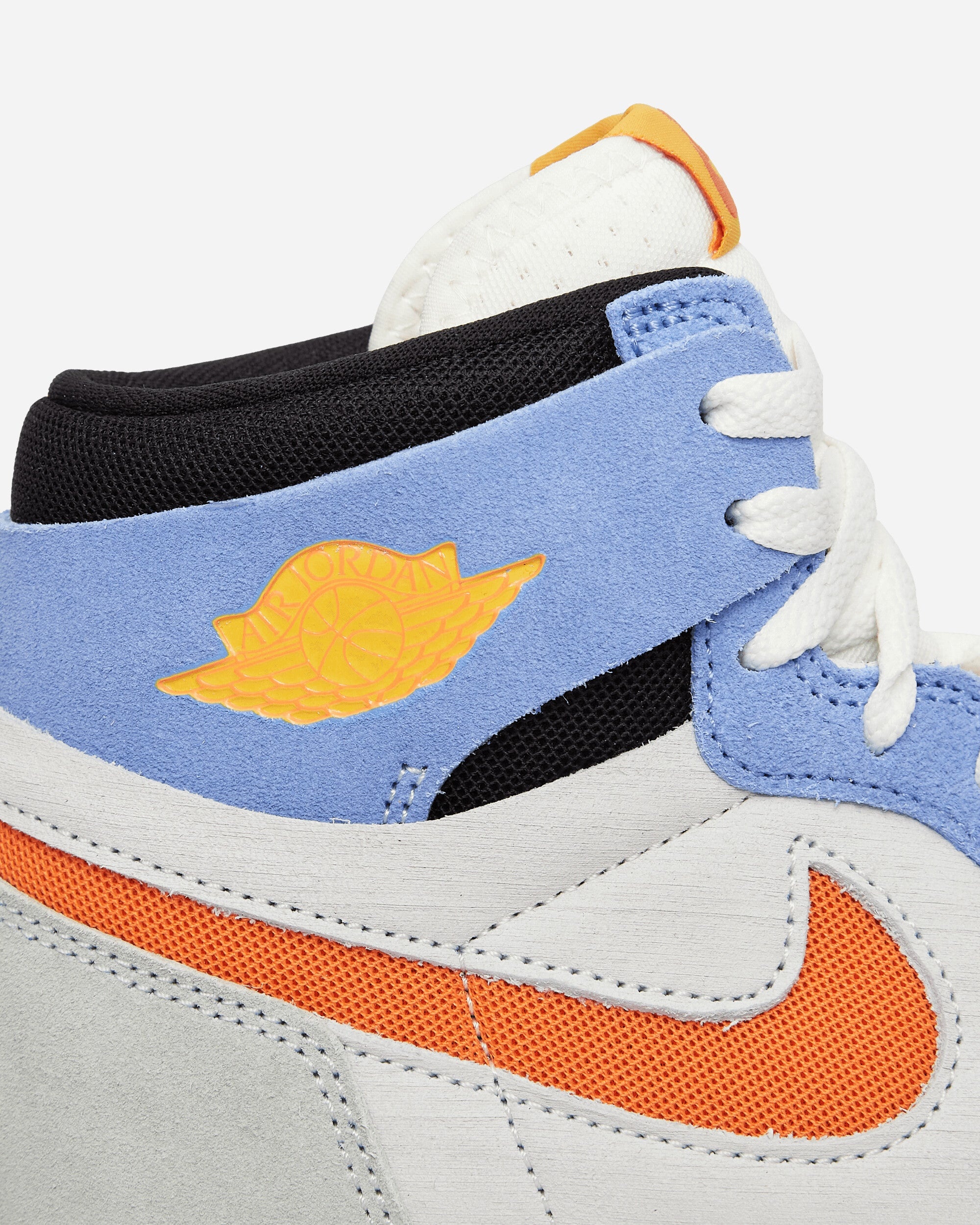 Jordan Air Jordan Zoom Air CMFT Sneakers Sail Alpha Orange