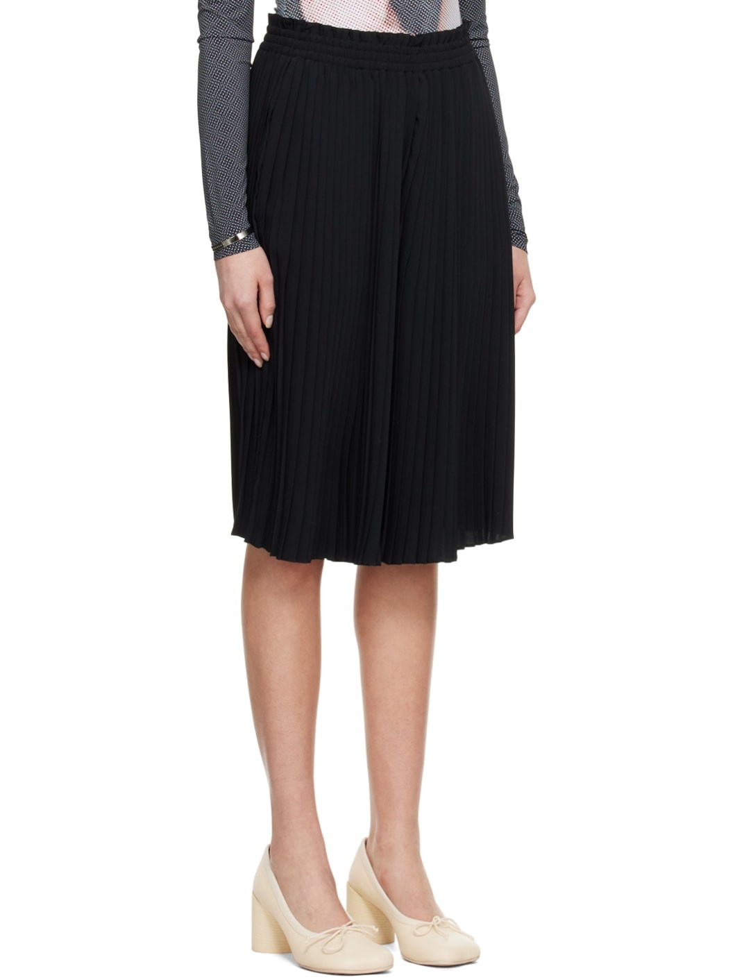 Black Pleated Shorts - 2