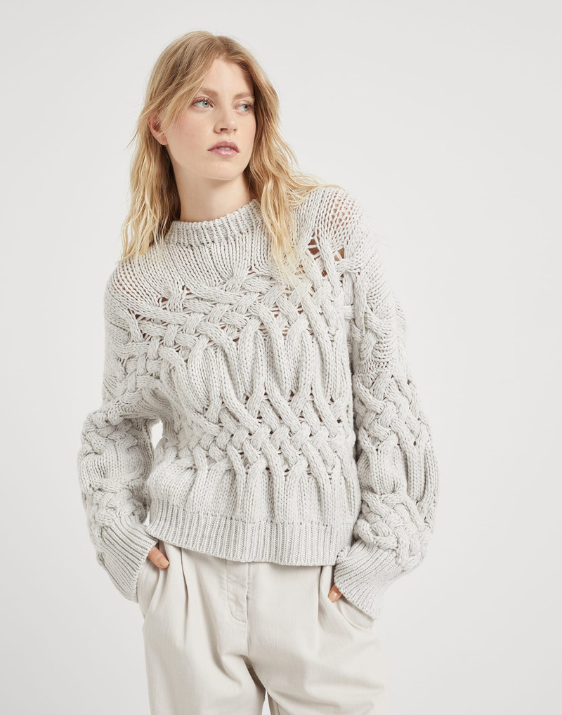 Twisted cables sweater in cashmere feather yarn 1