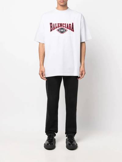 BALENCIAGA logo-embroidered short-sleeved T-shirt outlook