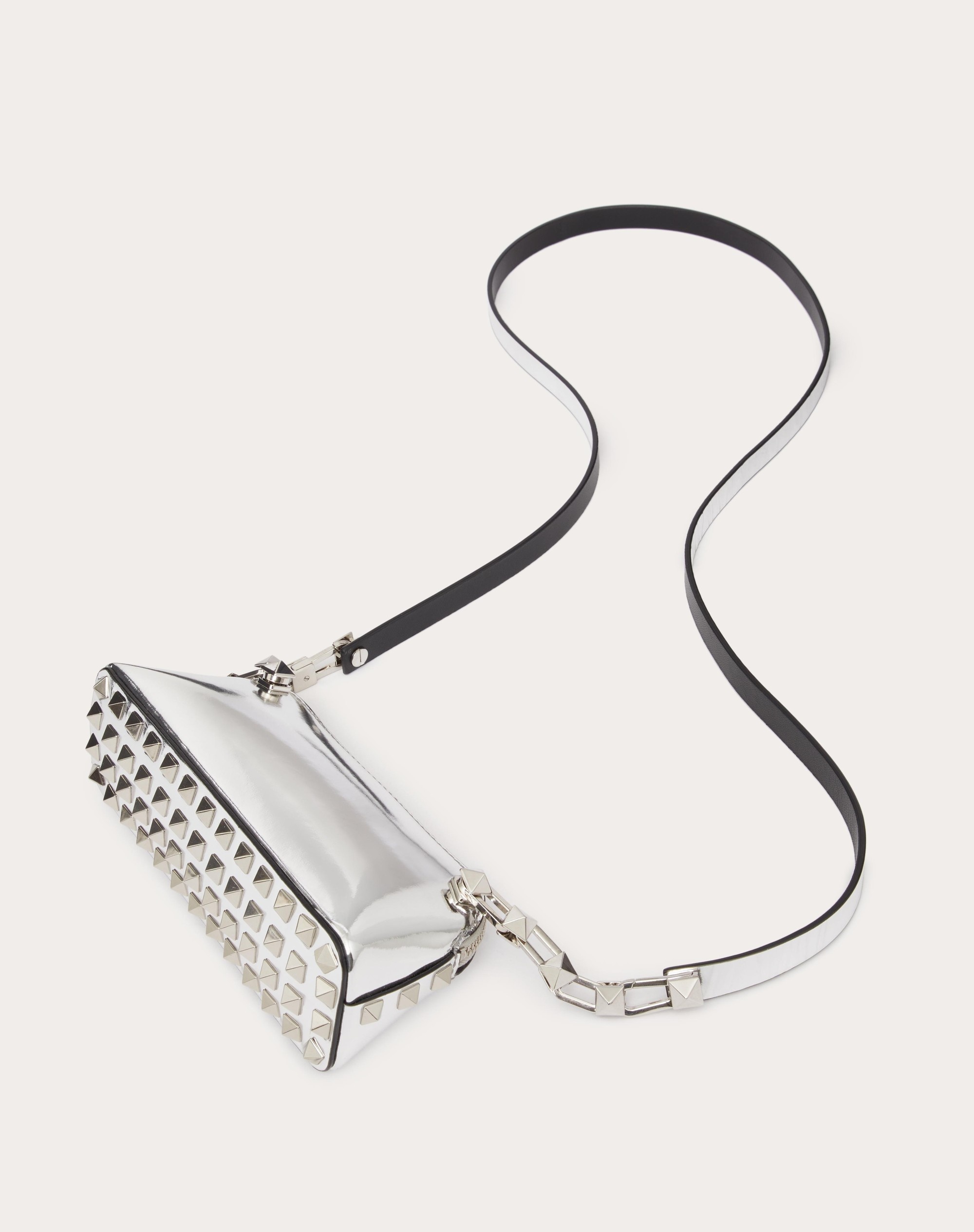 MINI ROCKSTUD CLUTCH IN MIRROR-EFFECT CALFSKIN - 5