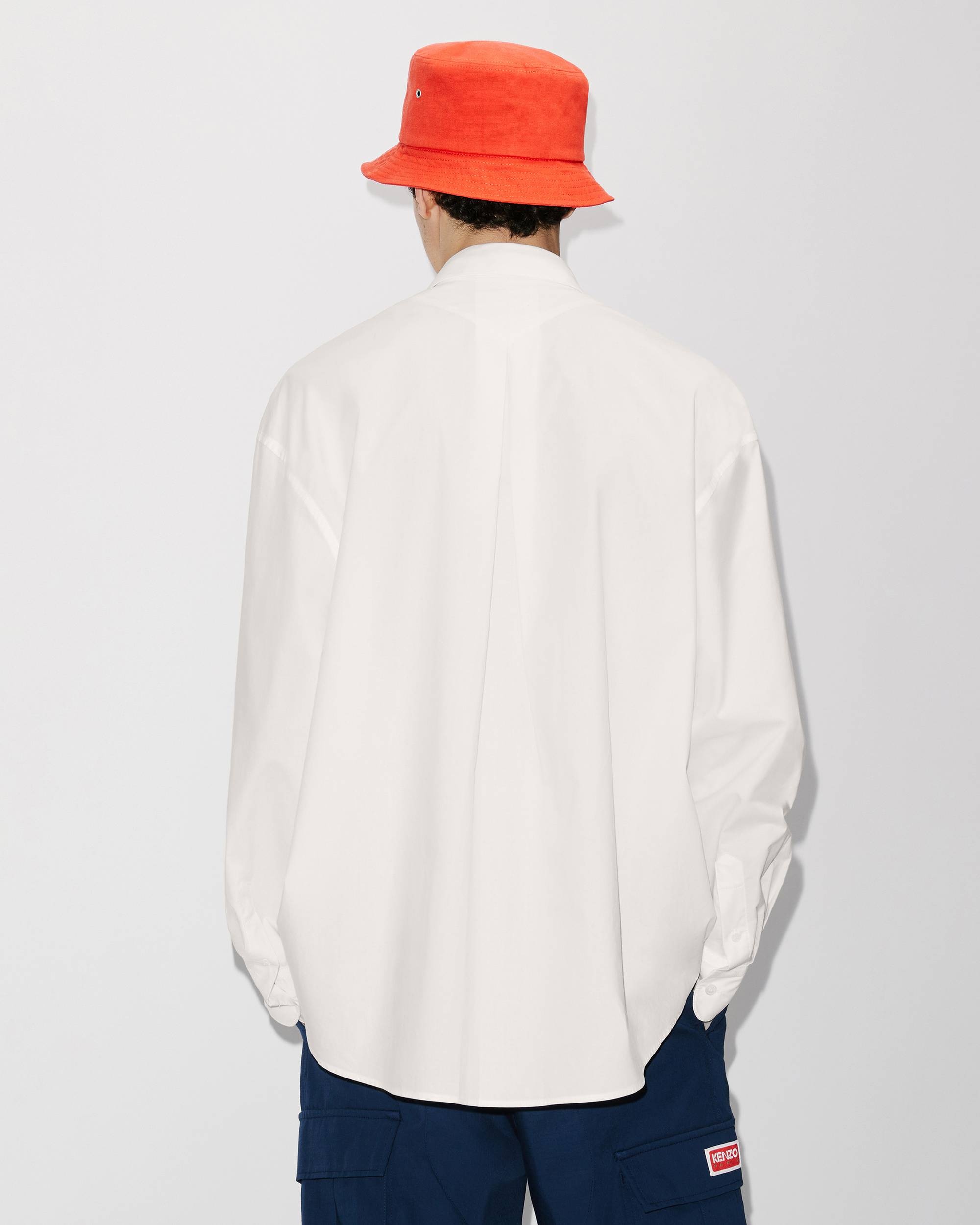 Button closure. - 5