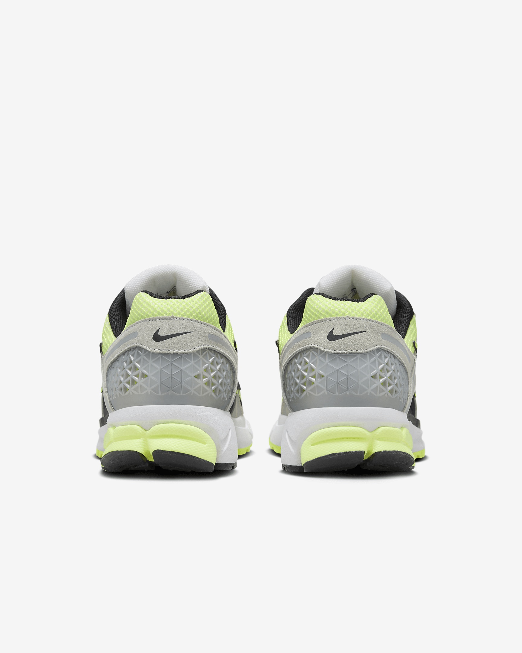 Nike Men's Zoom Vomero 5 Shoes - 6