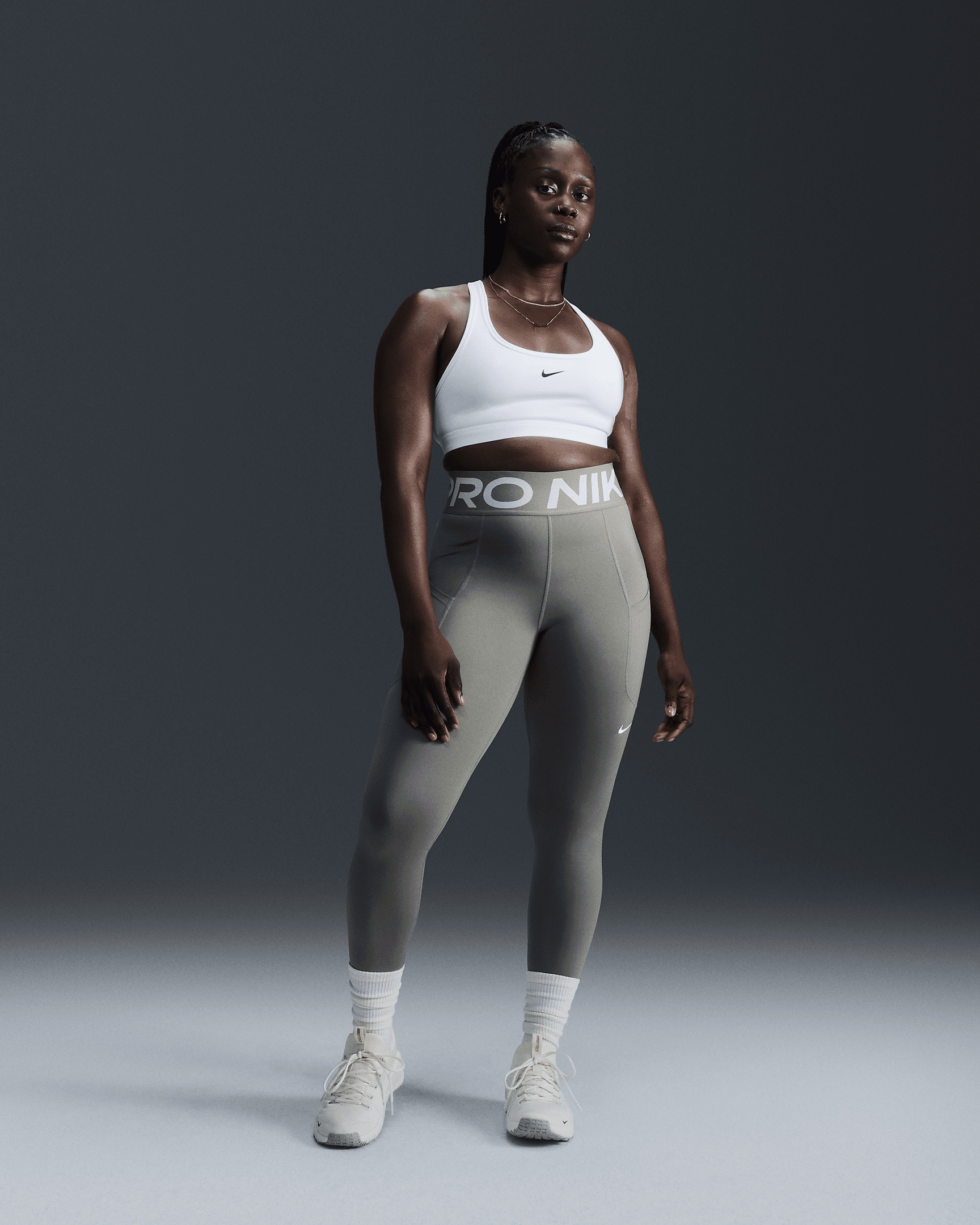 Nike Swoosh Light Support Women's Non-Padded Sports Bra - 4