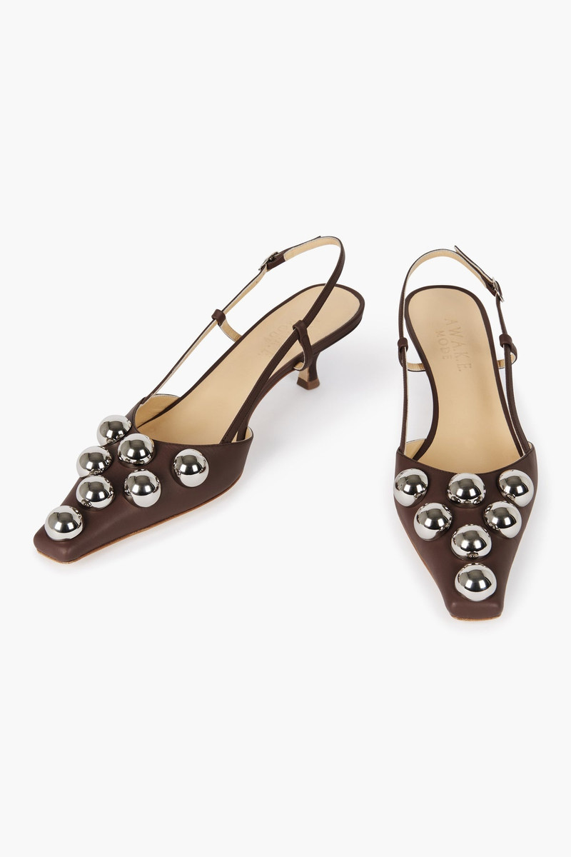 A.W.A.K.E. MODE RITA BIG KITTEN HEEL WITH SILVER EMBELLISHMENTS BROWN outlook