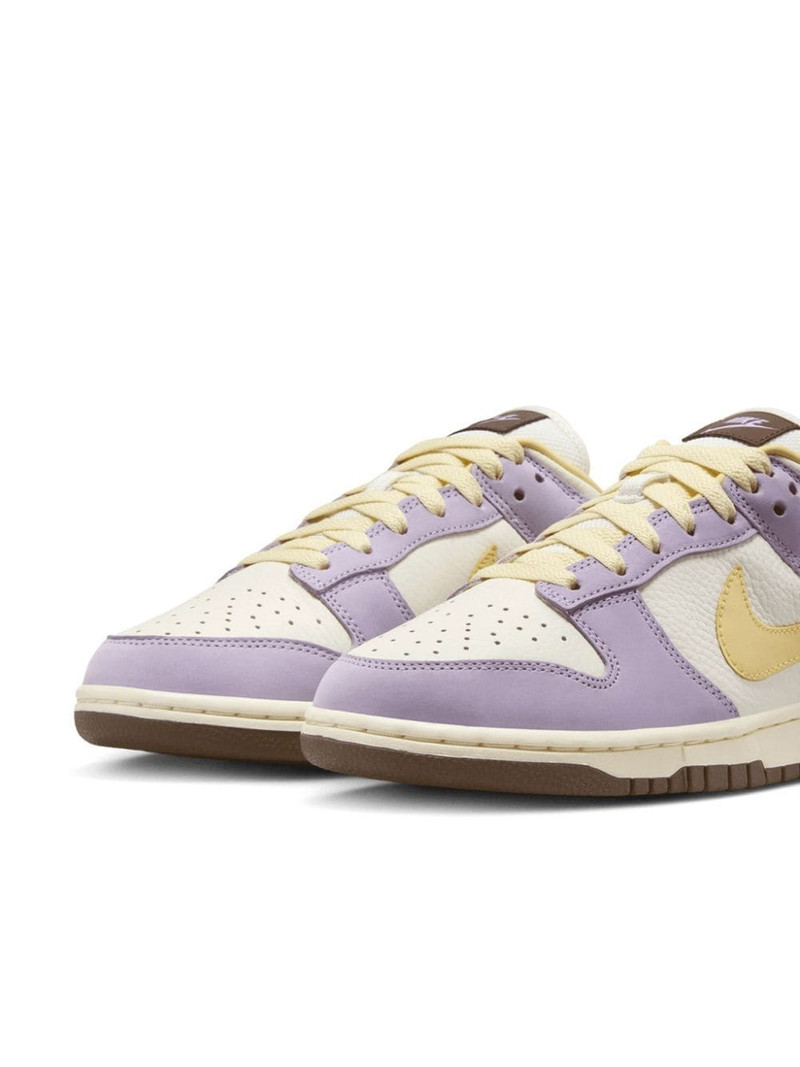 Nike Dunk Low Premium "Lilac Bloom" sneakers outlook