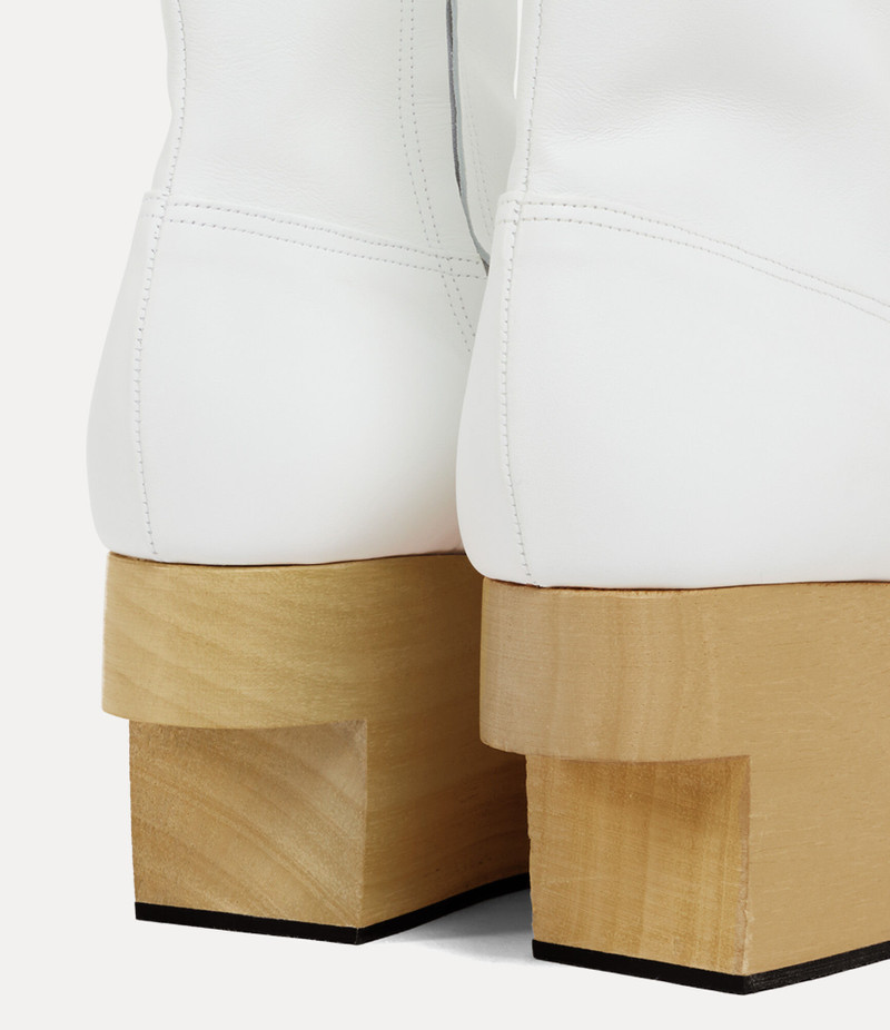 ROCKING HORSE BOOT 4