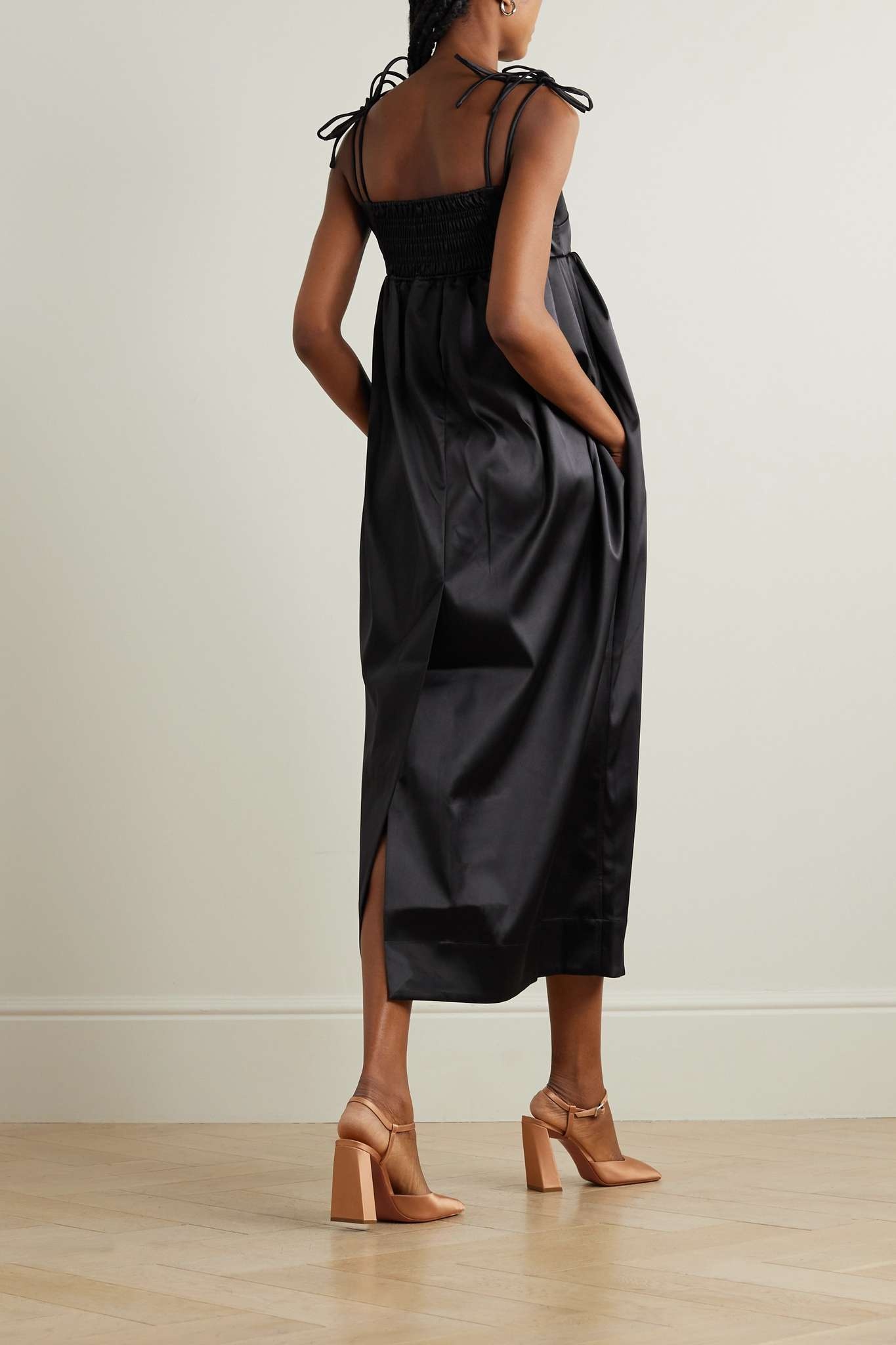 Tie-detailed pleated recycled-satin midi dress - 3