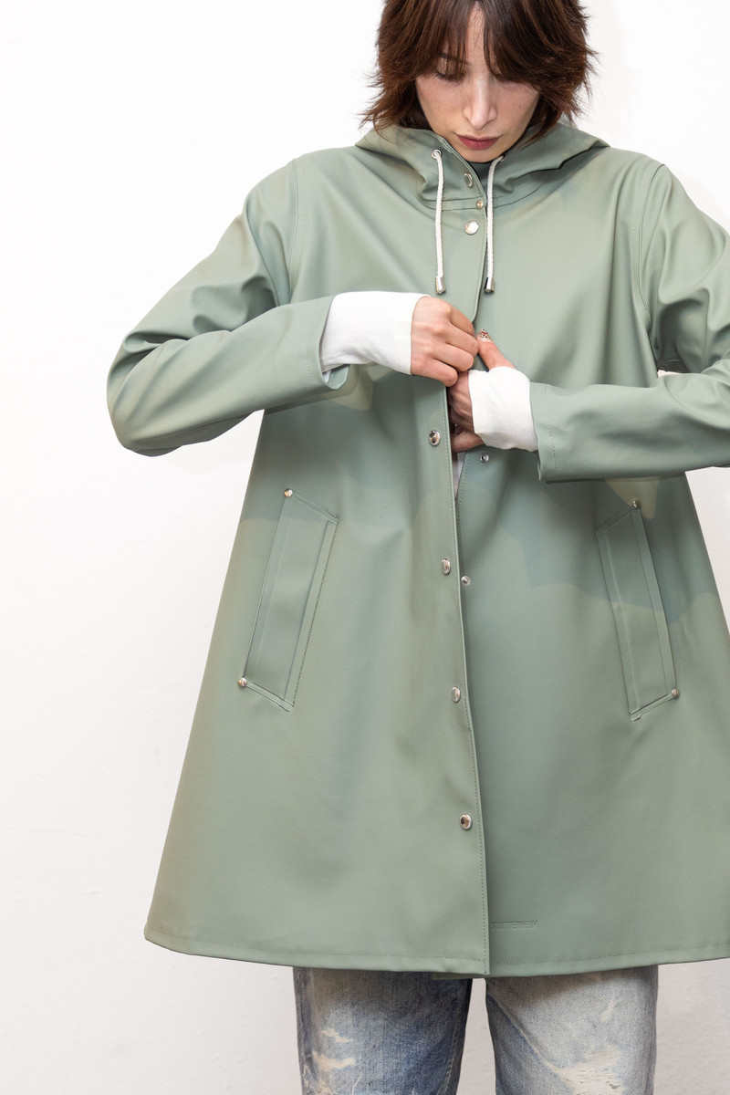 Stutterheim Mosebacke Raincoat Khaki Green outlook