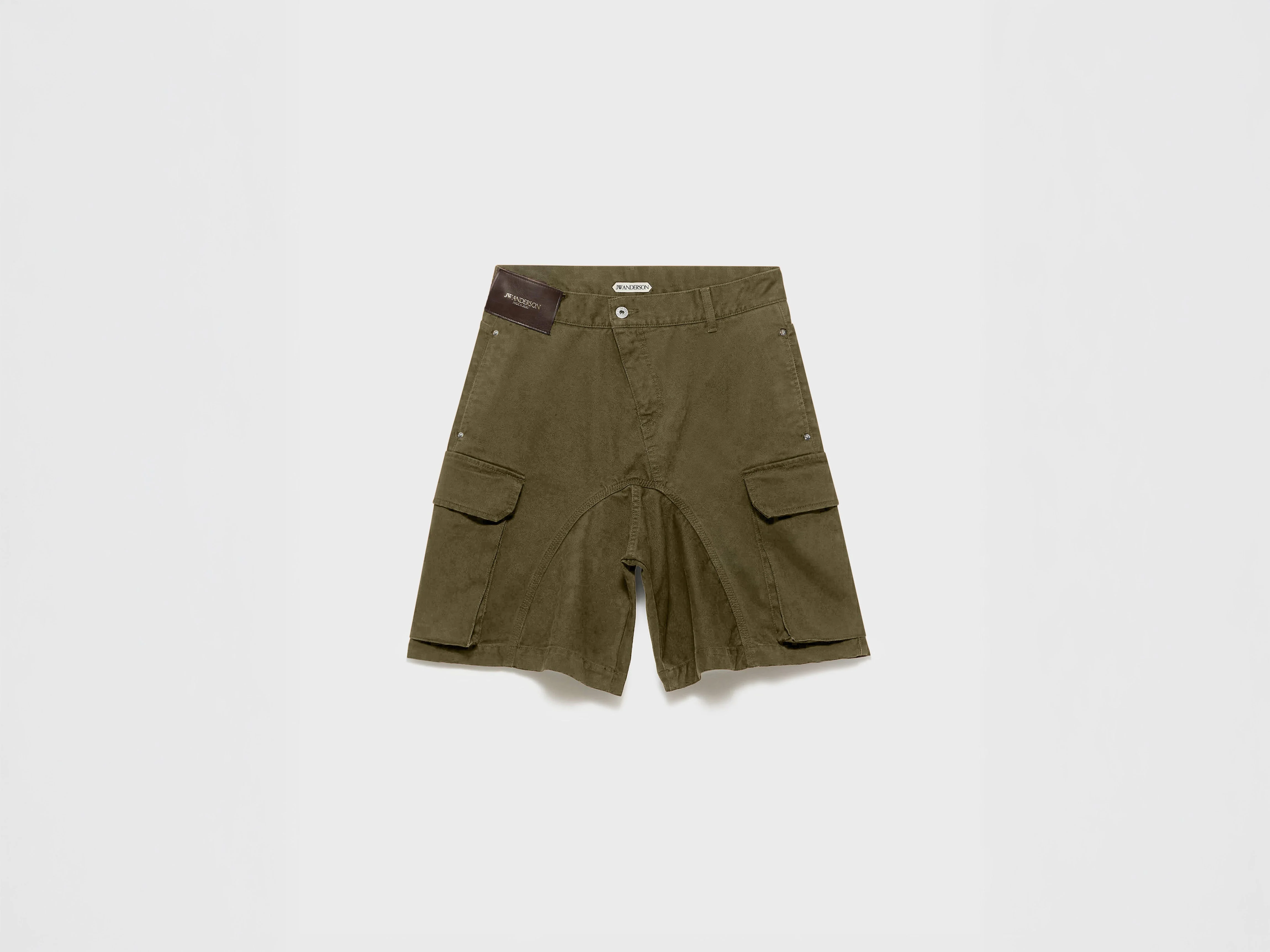 MENS TWISTED PATCH POCKET SHORTS IN KHAKI - 1