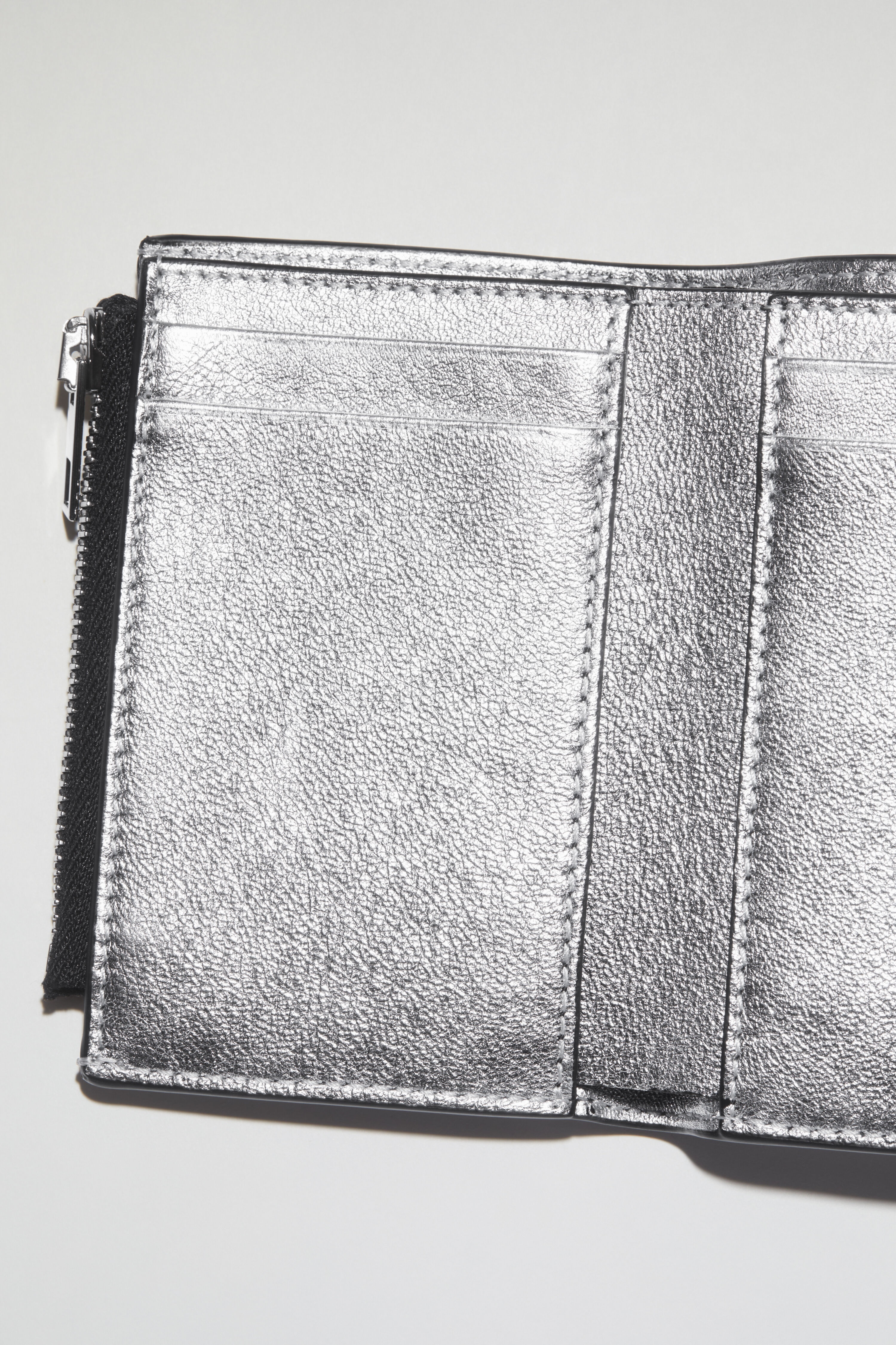 Musubi folded wallet - Silver - 6