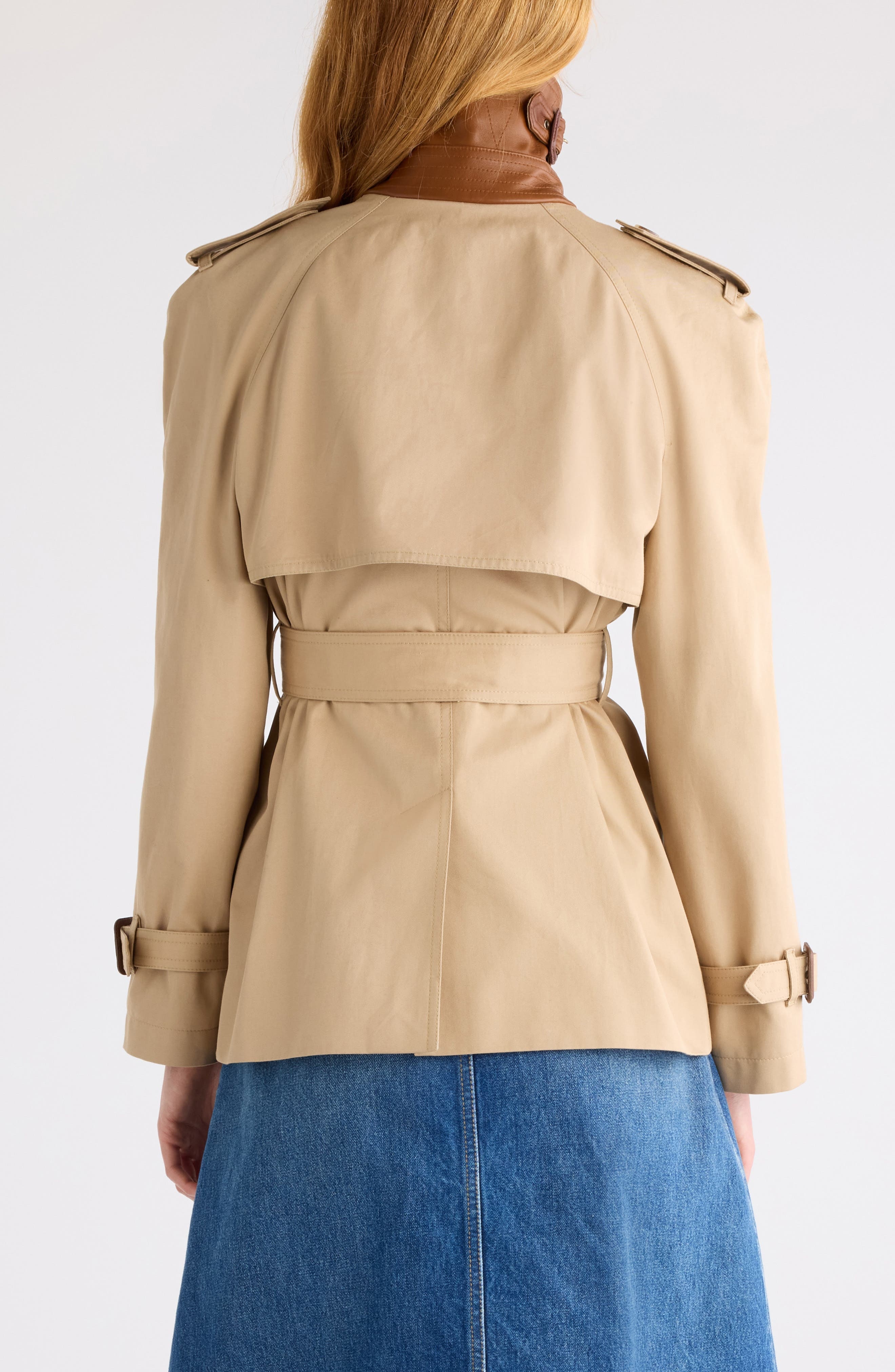 Chloé Short Cotton Gabardine Trench Coat in Worn Brown at Nordstrom - 4
