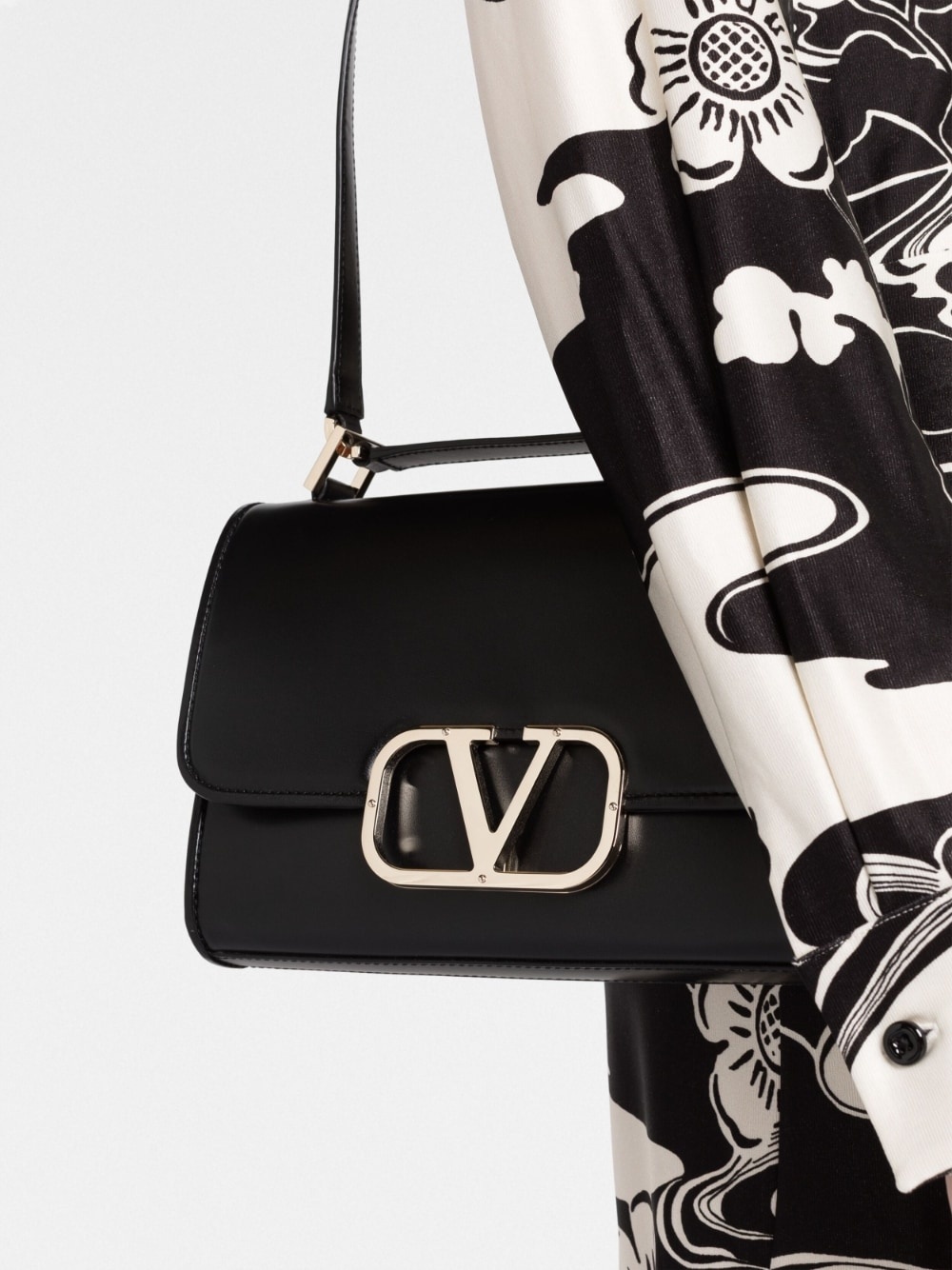 VLogo shoulder bag - 3