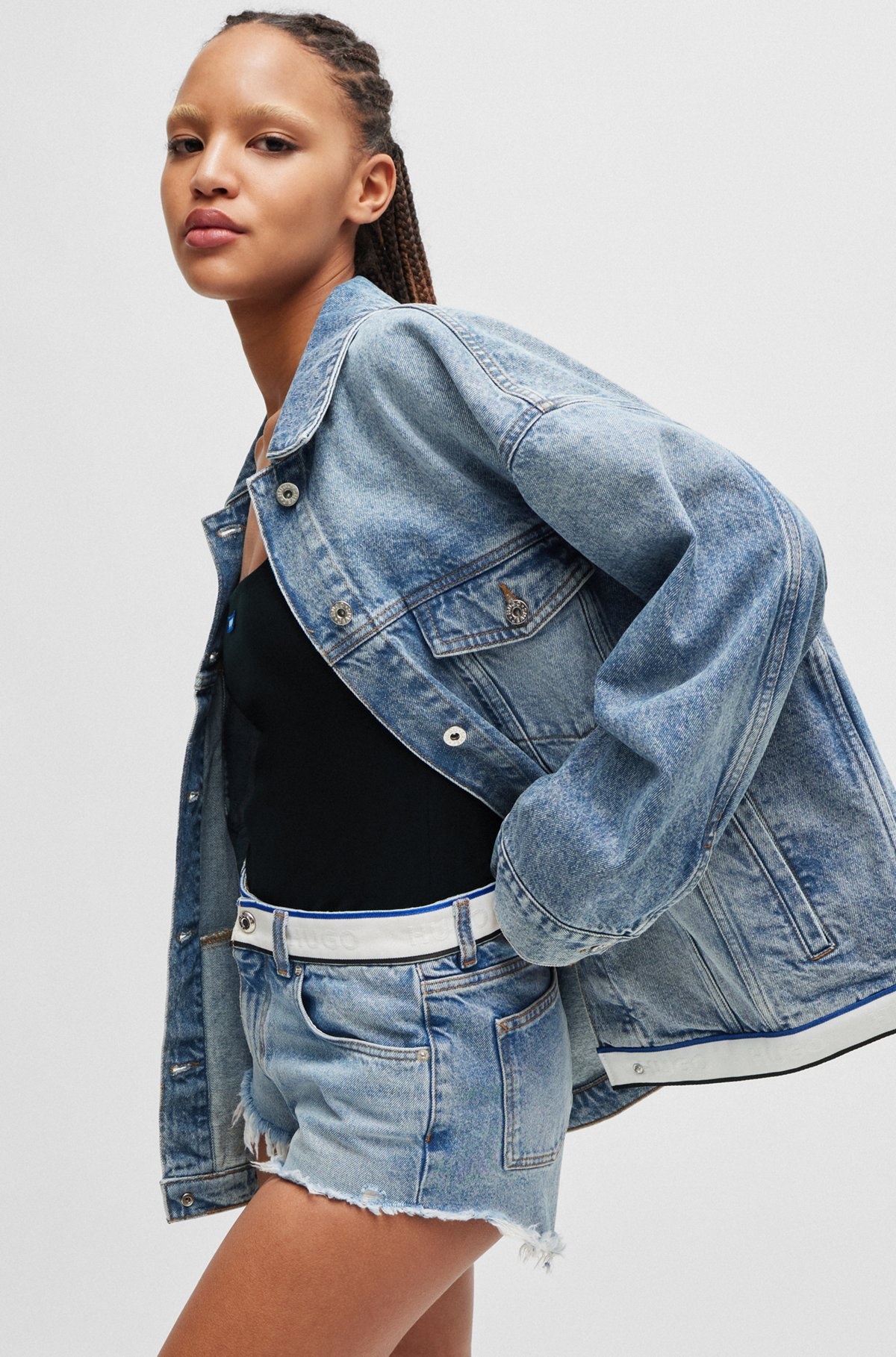 OVERSIZE-FIT DENIM JACKET WITH LOGO-TAPE HEM - 6