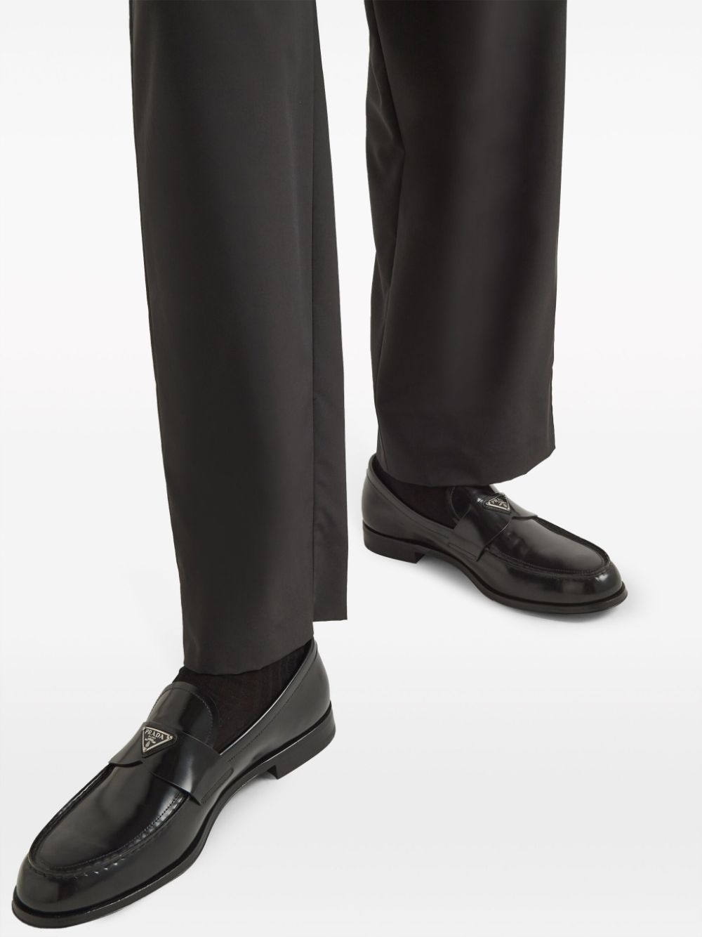triangle-logo leather loafers - 6