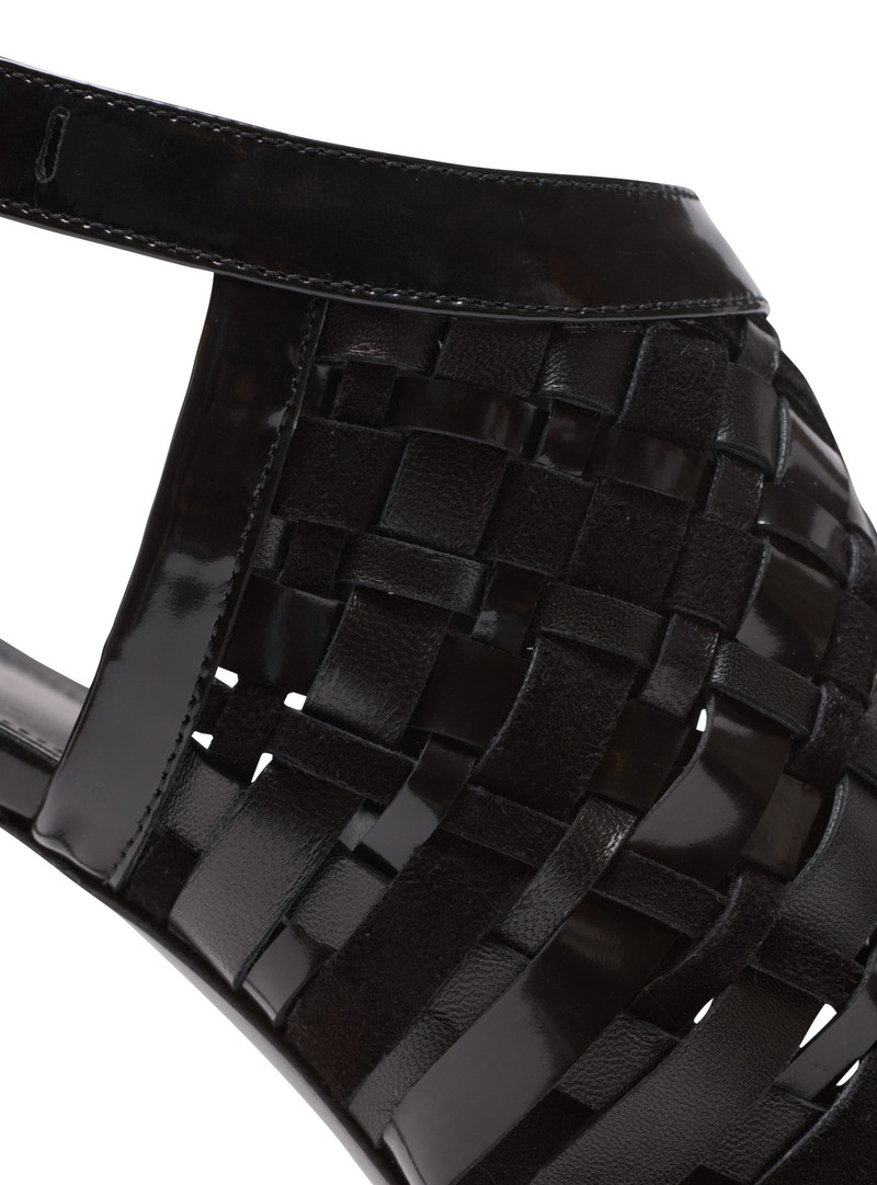 Fringed patent leather sandals 6