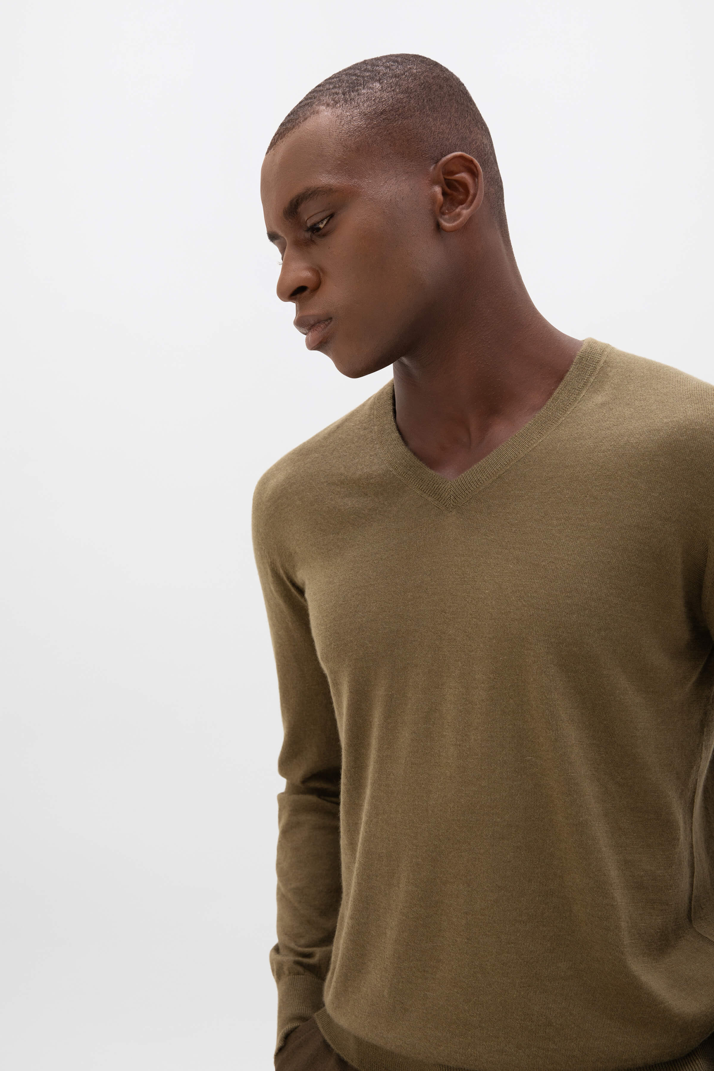 Superfine Cashmere V Neck - 6