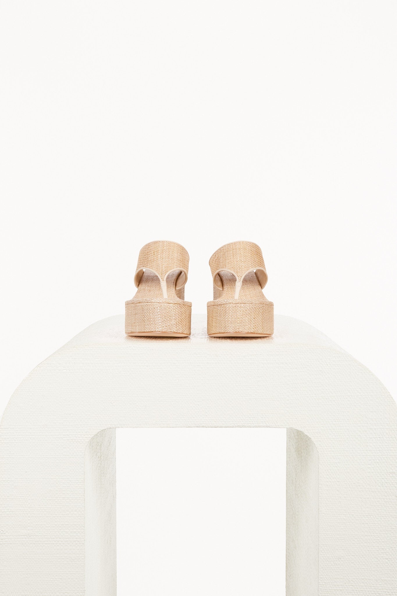 TAWNEY PLATFORM - 4