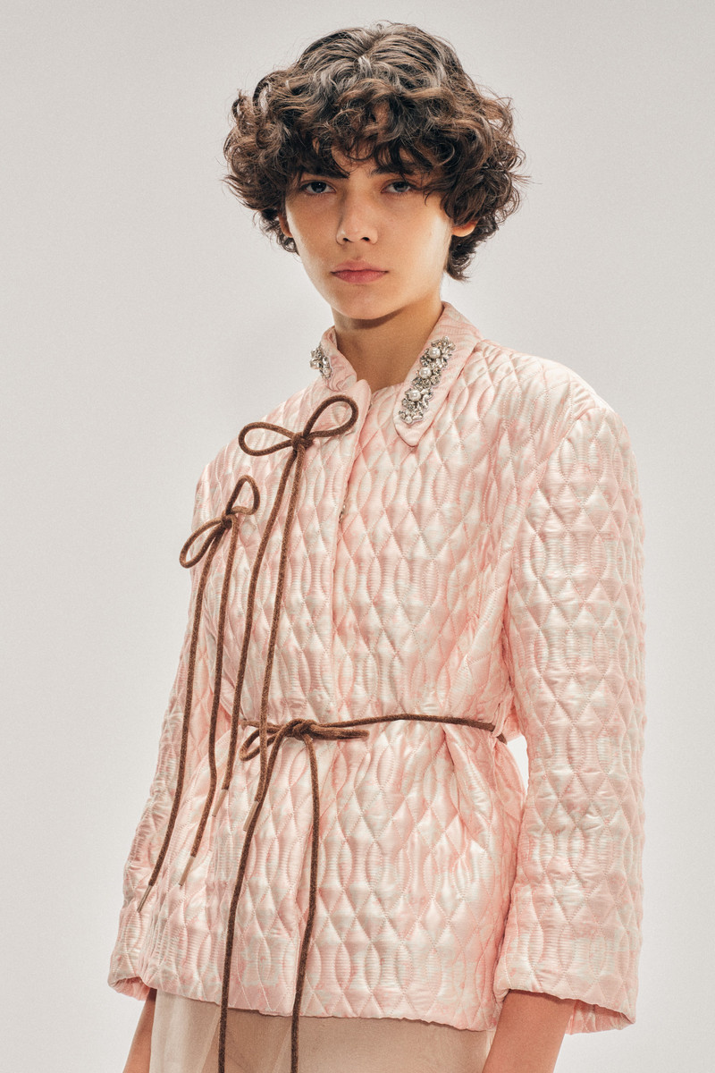 Embellished Quilted Offset Fragment Collar Jacket 4