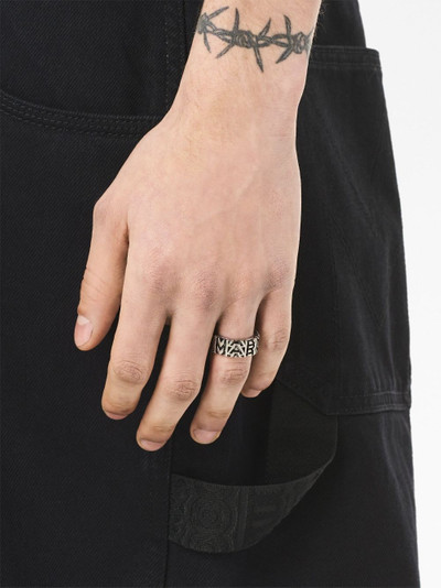 Marc Jacobs logo-engraved monogram-pattern ring outlook