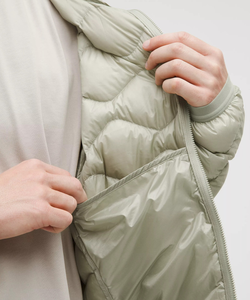 Featherweight 900-Down-Fill Quilted Hooded Jacket 7