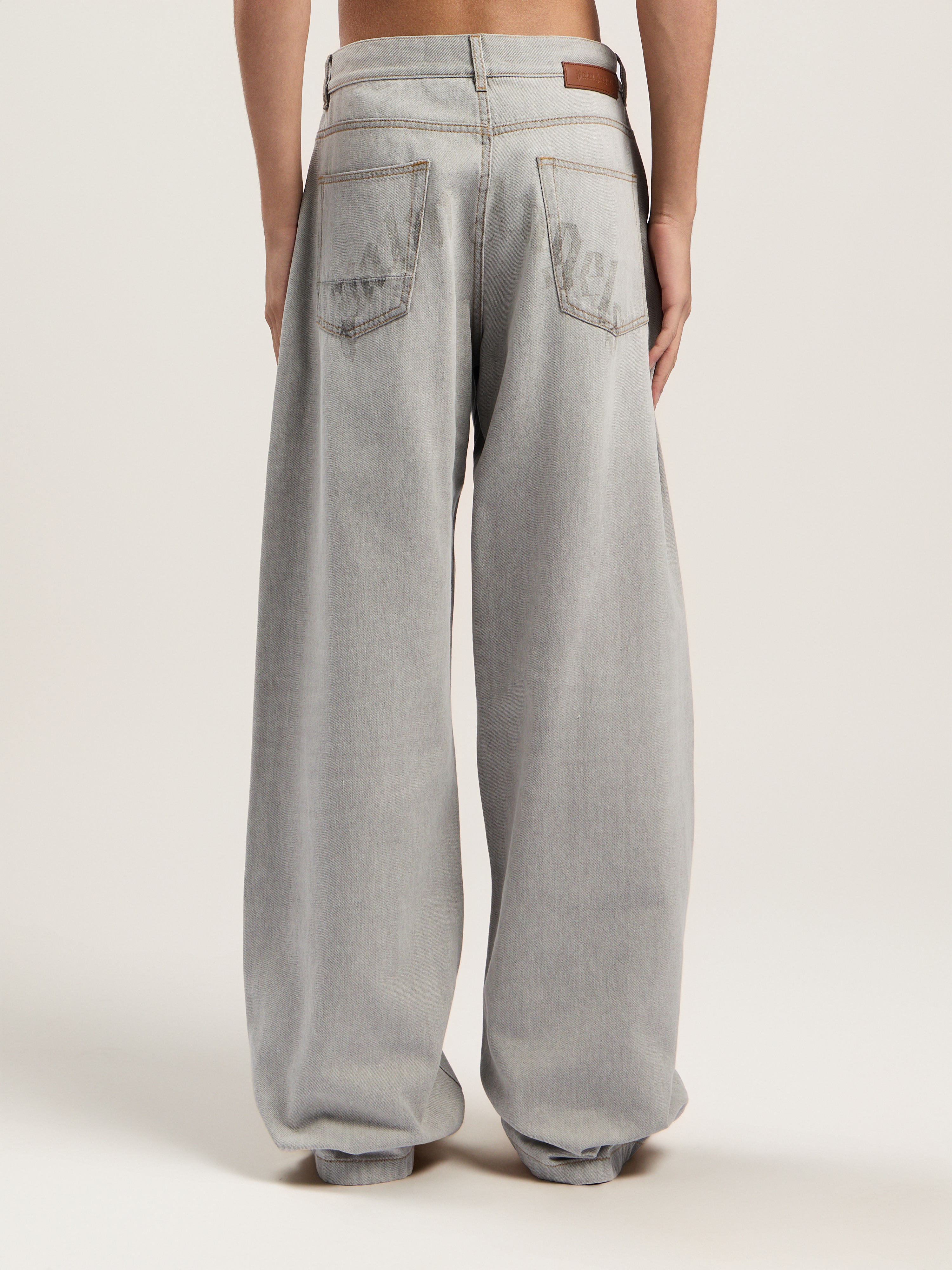 Curved Logo Loose Denim Pants - 4