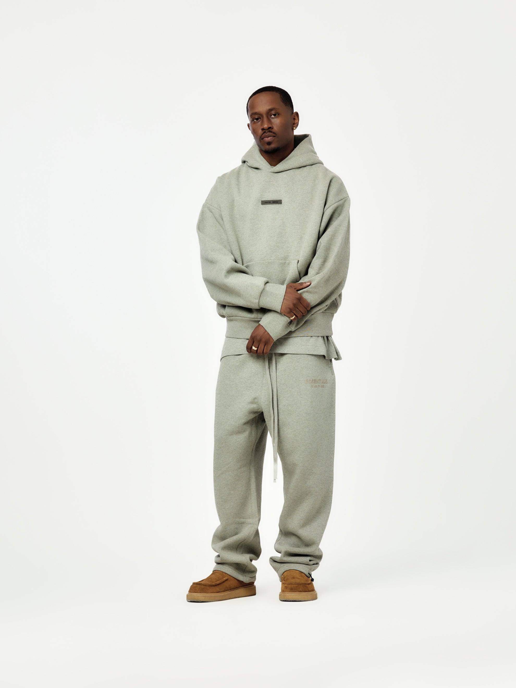 CLASSIC FIT FLEECE HOODIE (CONCRETE) - 4