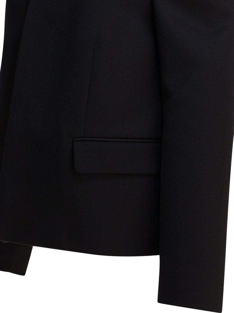 buttoned jacket 4