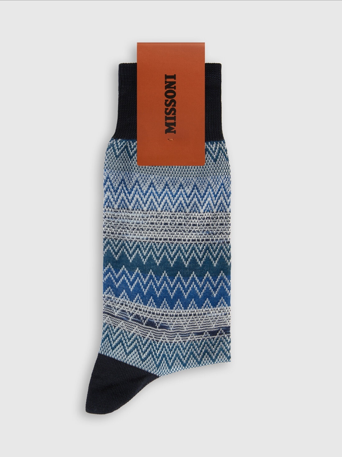 Short socks in 100% cotton with striped zig-zag pattern. - 2
